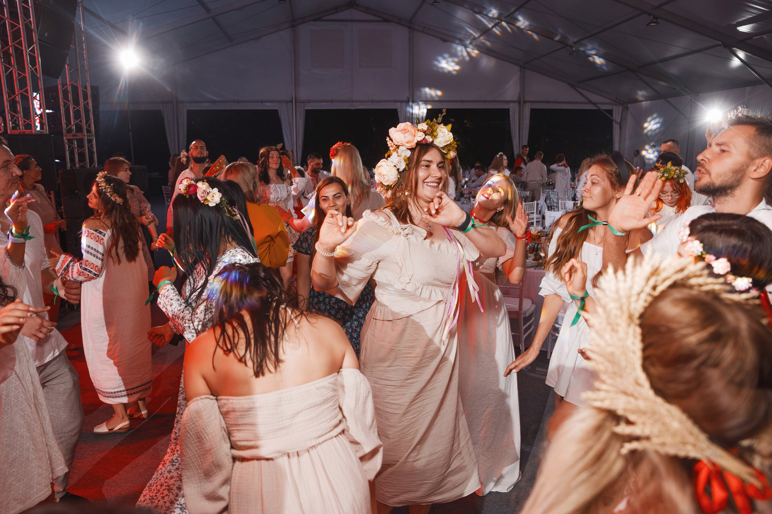 Grass 20 лет. Свадебный и репортажный фотограф в Волгограде Антон Сидоренко