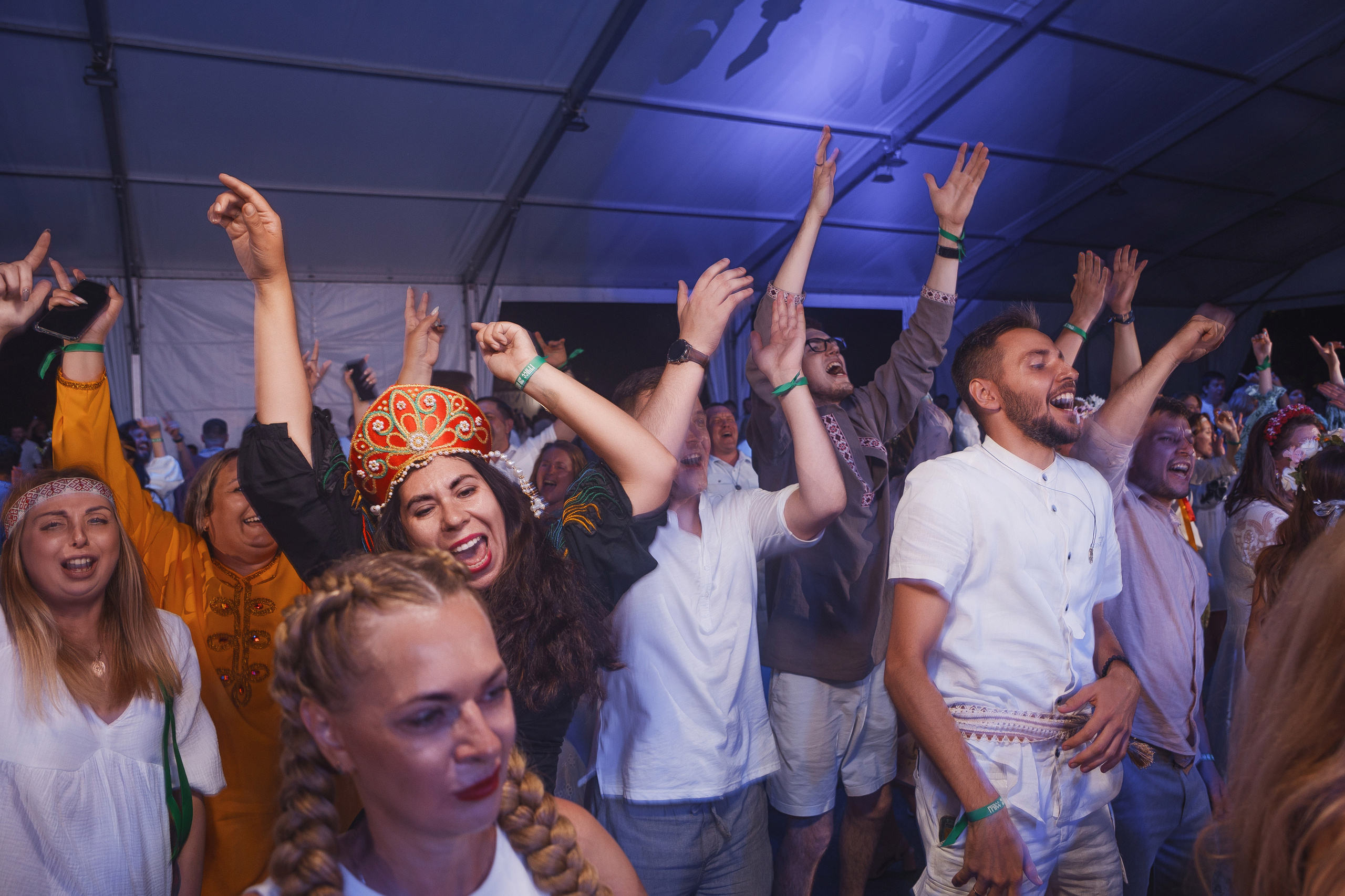 Grass 20 лет. Свадебный и репортажный фотограф в Волгограде Антон Сидоренко