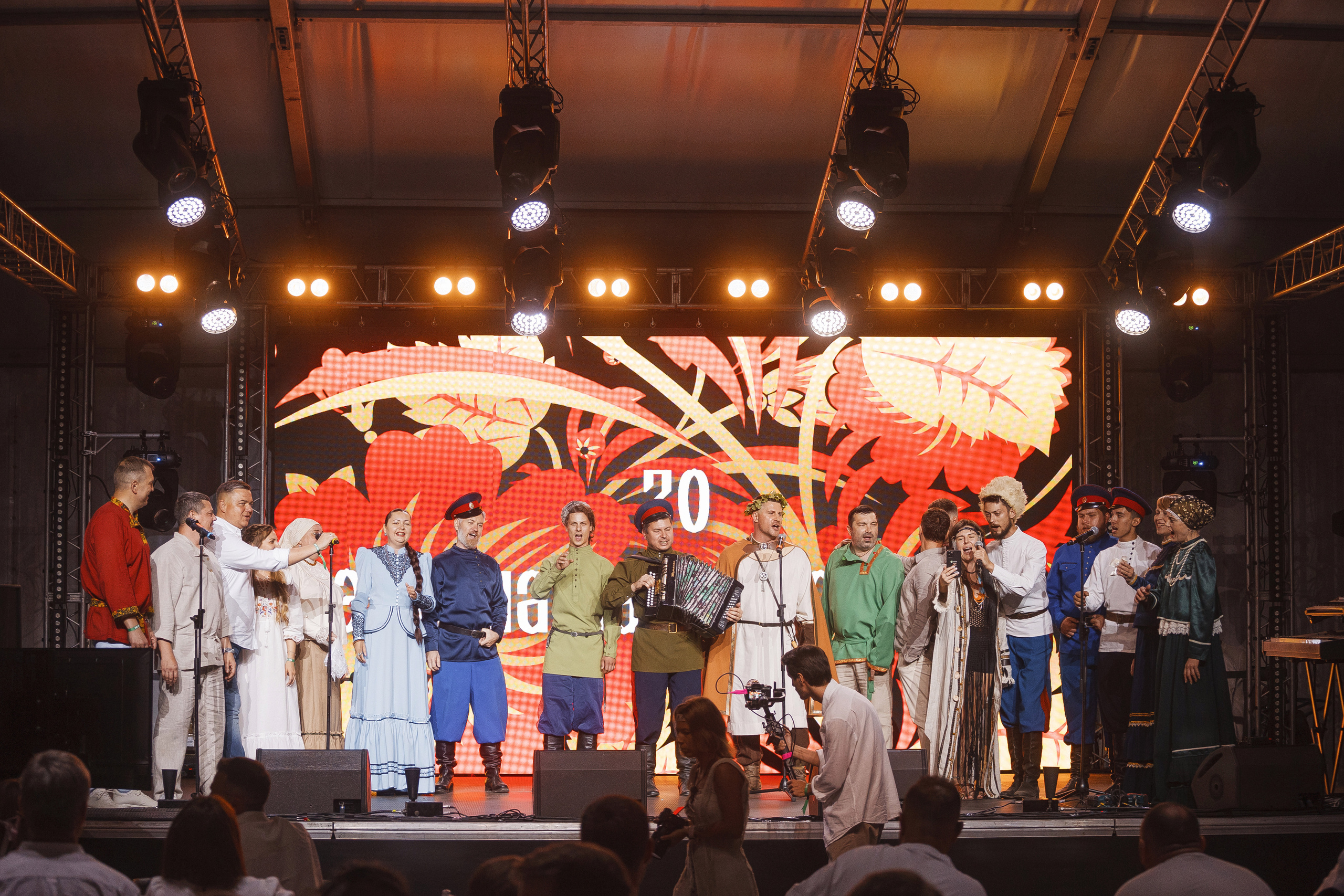 Grass 20 лет. Свадебный и репортажный фотограф в Волгограде Антон Сидоренко