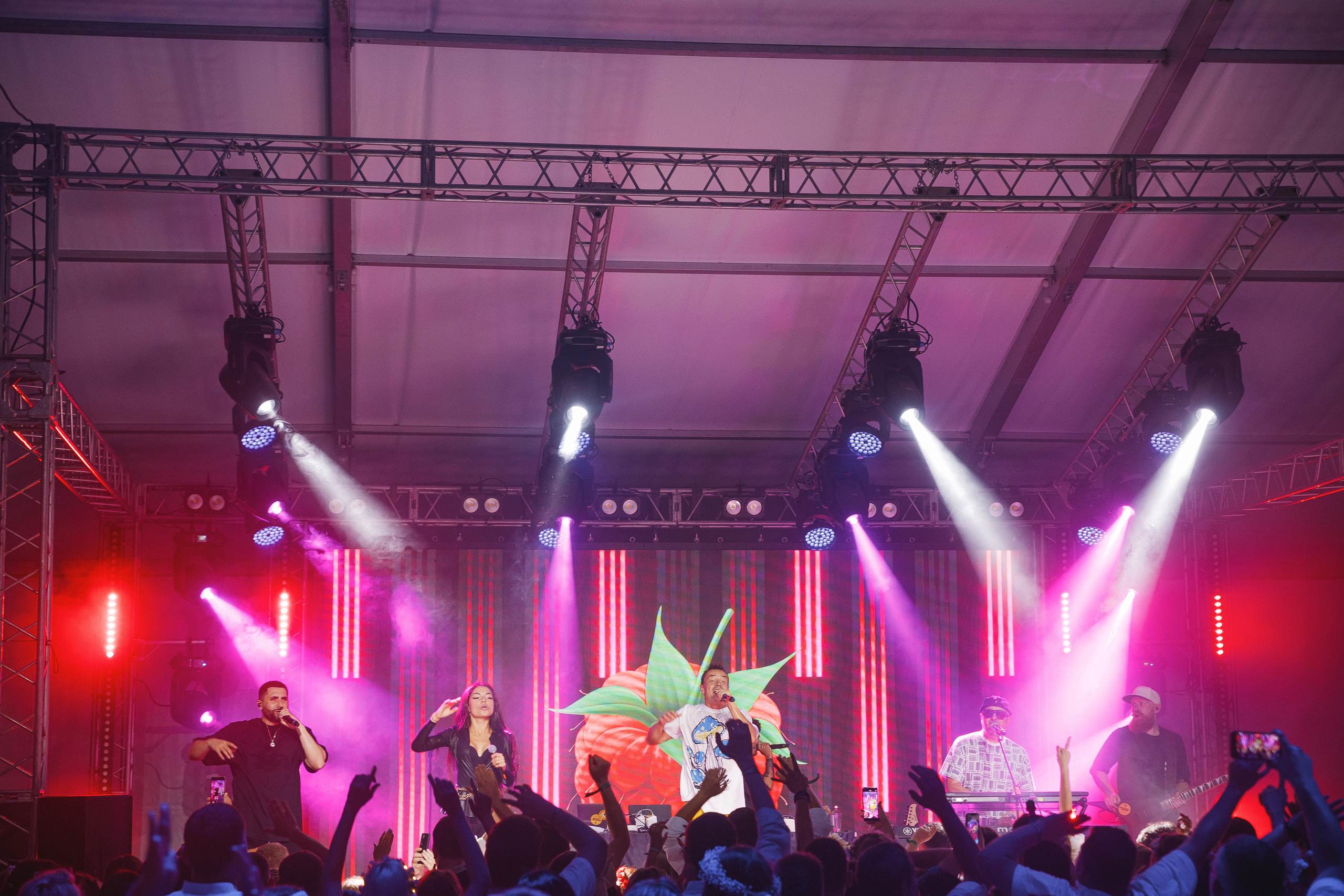 Grass 20 лет. Свадебный и репортажный фотограф в Волгограде Антон Сидоренко