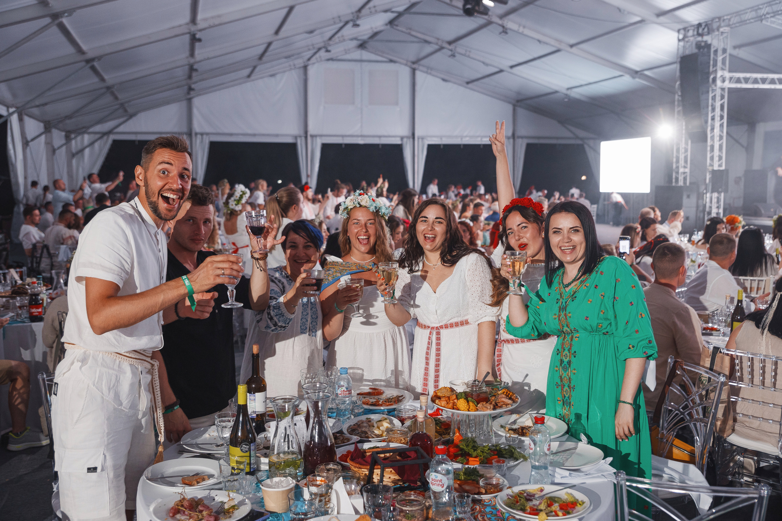 Grass 20 лет. Свадебный и репортажный фотограф в Волгограде Антон Сидоренко