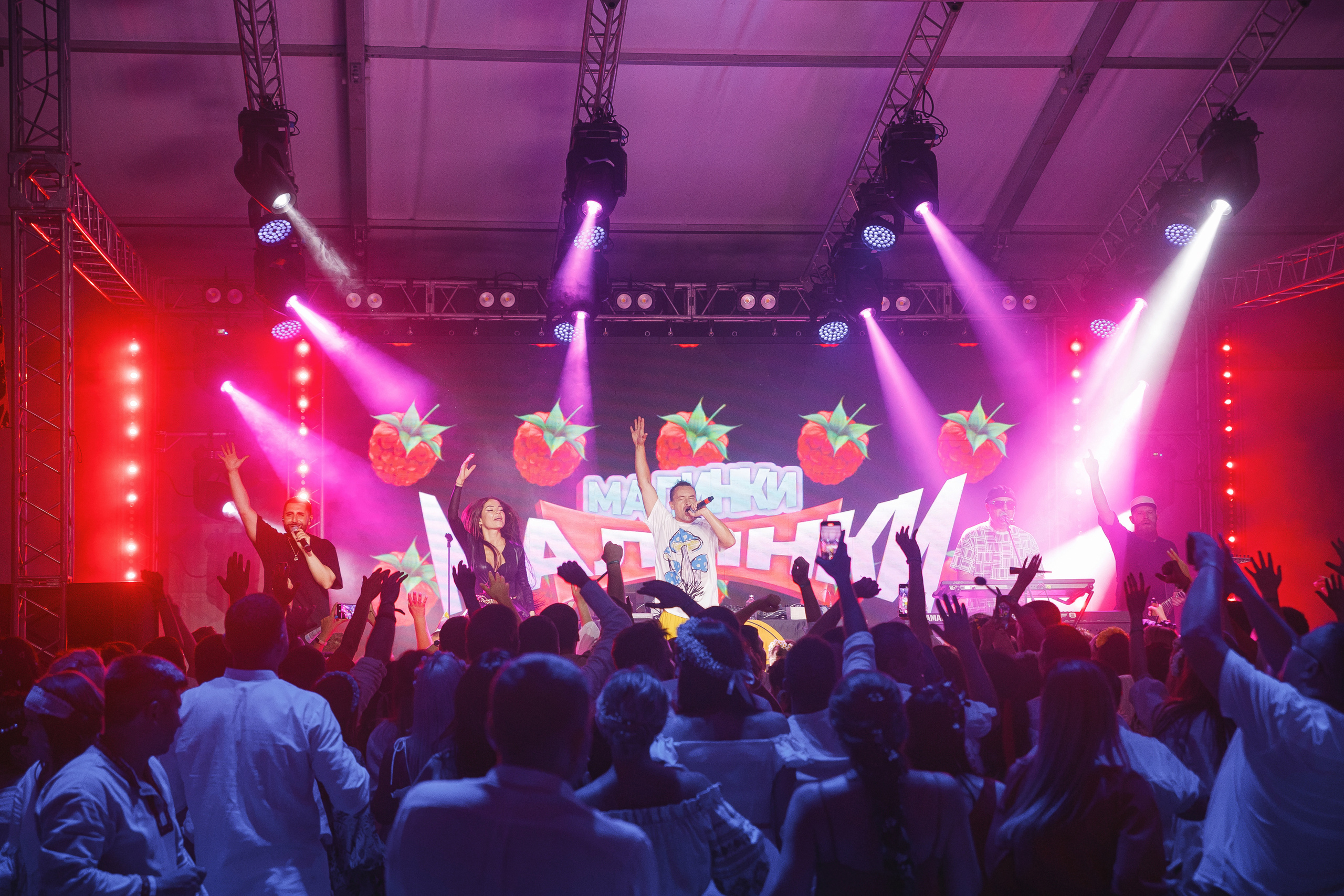 Grass 20 лет. Свадебный и репортажный фотограф в Волгограде Антон Сидоренко