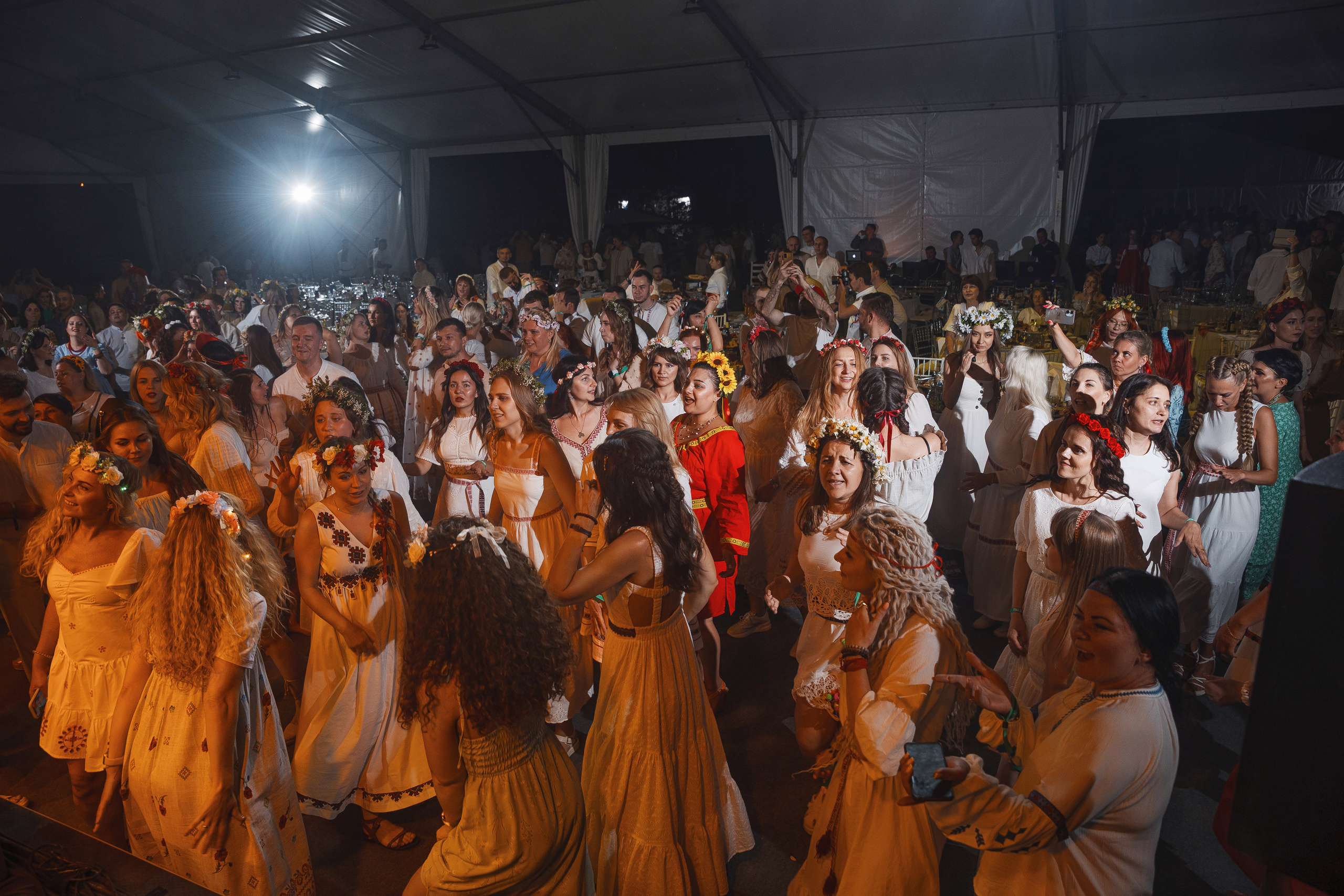 Grass 20 лет. Свадебный и репортажный фотограф в Волгограде Антон Сидоренко