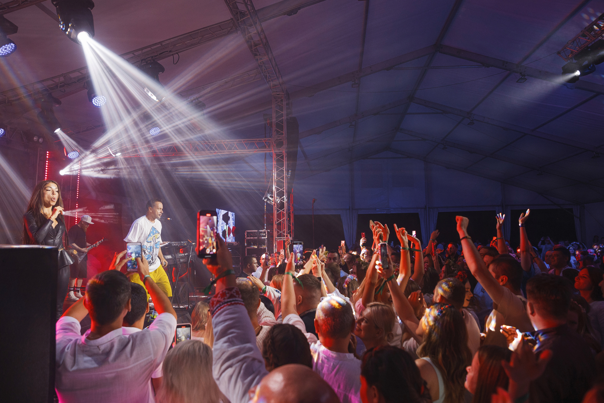 Grass 20 лет. Свадебный и репортажный фотограф в Волгограде Антон Сидоренко