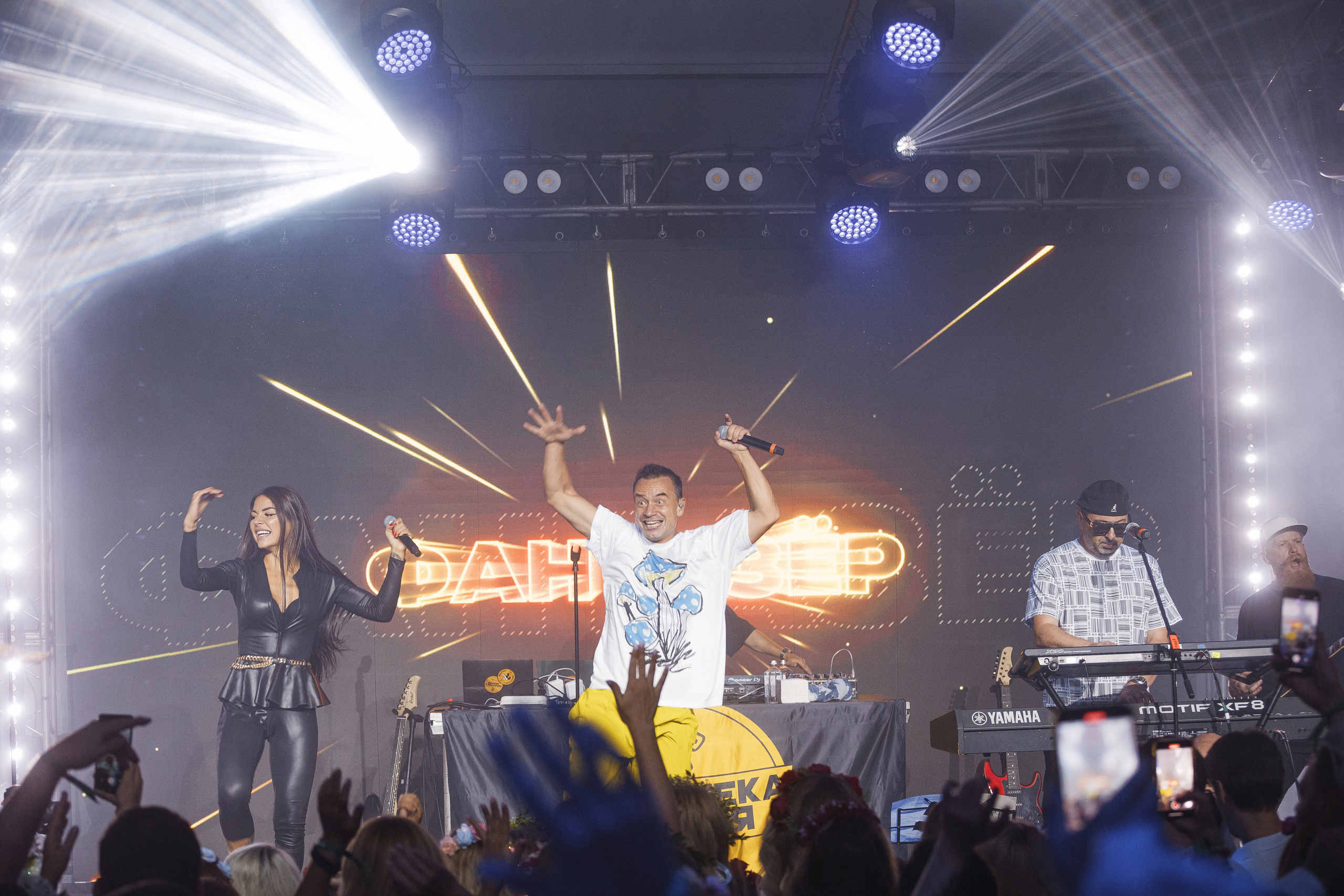 Grass 20 лет. Свадебный и репортажный фотограф в Волгограде Антон Сидоренко