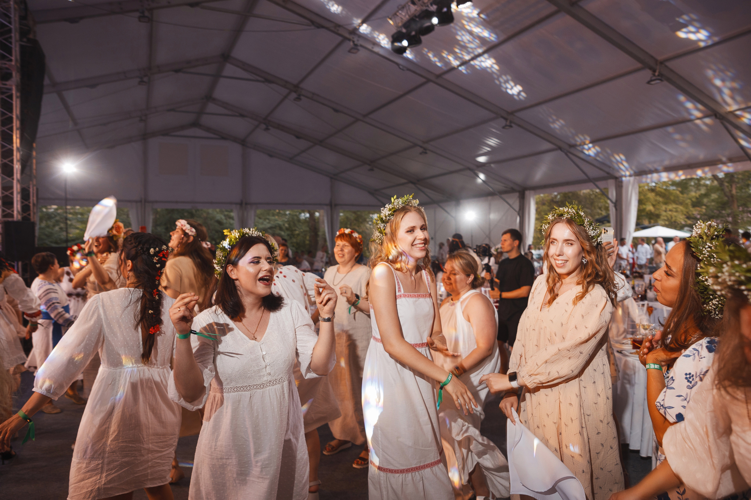 Grass 20 лет. Свадебный и репортажный фотограф в Волгограде Антон Сидоренко