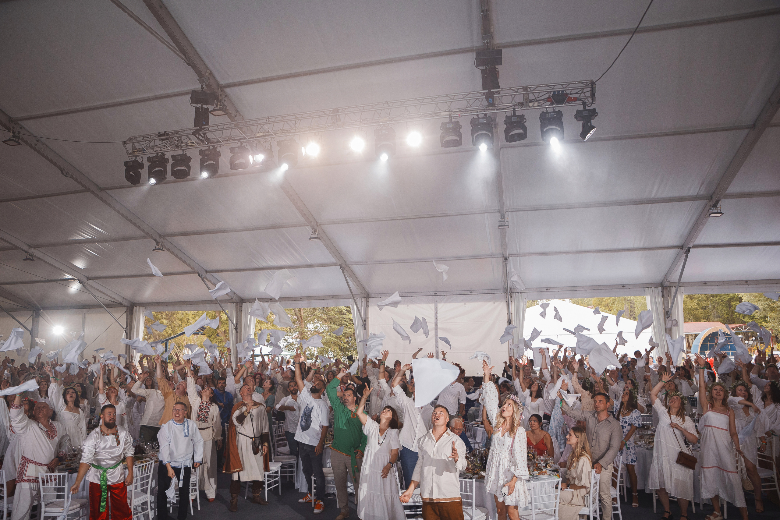 Grass 20 лет. Свадебный и репортажный фотограф в Волгограде Антон Сидоренко