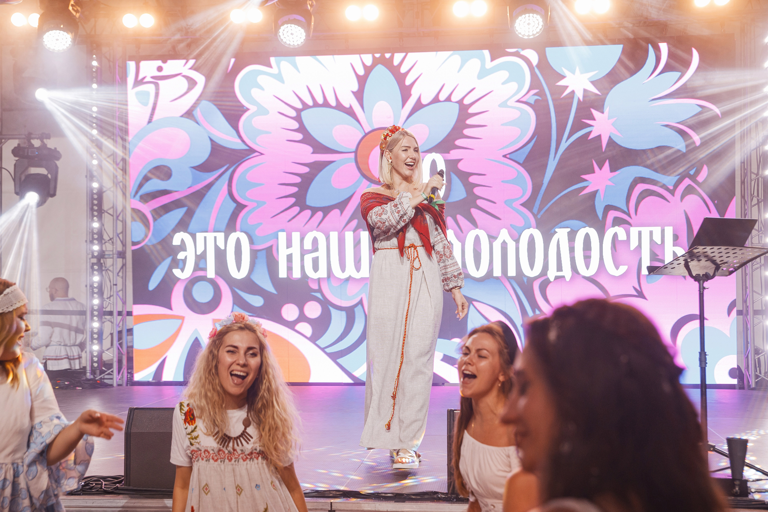 Grass 20 лет. Свадебный и репортажный фотограф в Волгограде Антон Сидоренко