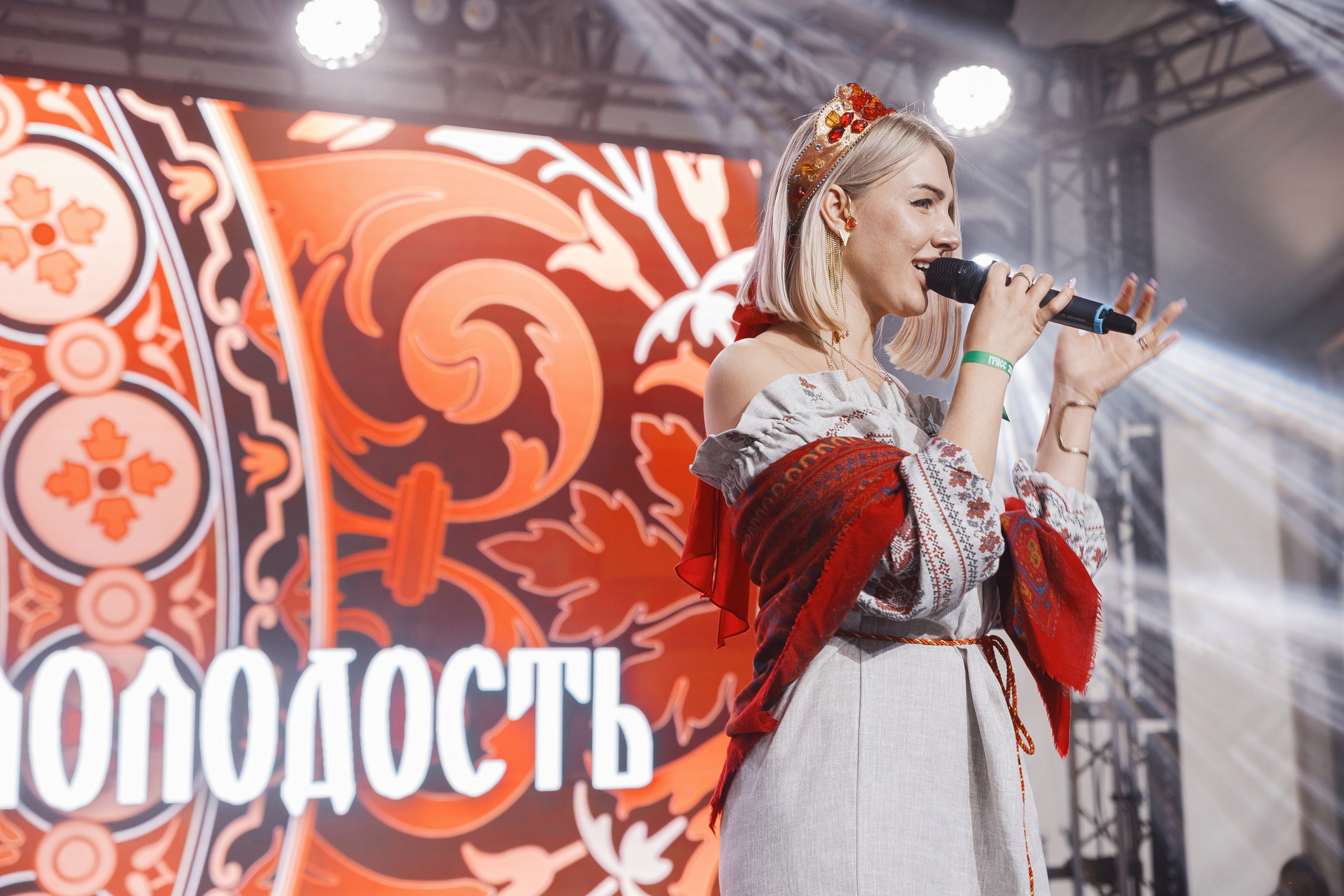 Grass 20 лет. Свадебный и репортажный фотограф в Волгограде Антон Сидоренко