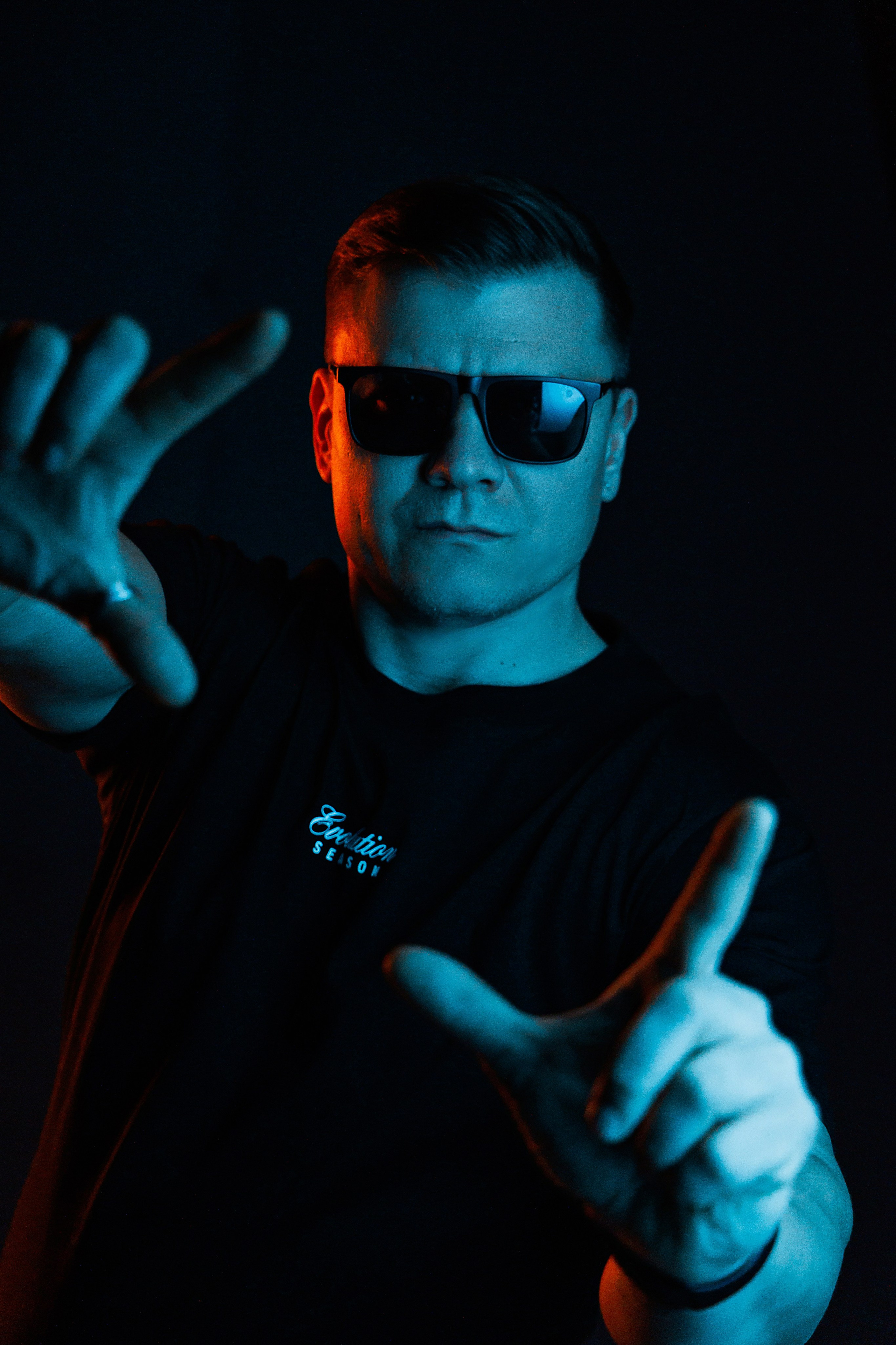 Портретные постеры для DJ. Фотограф, видеограф