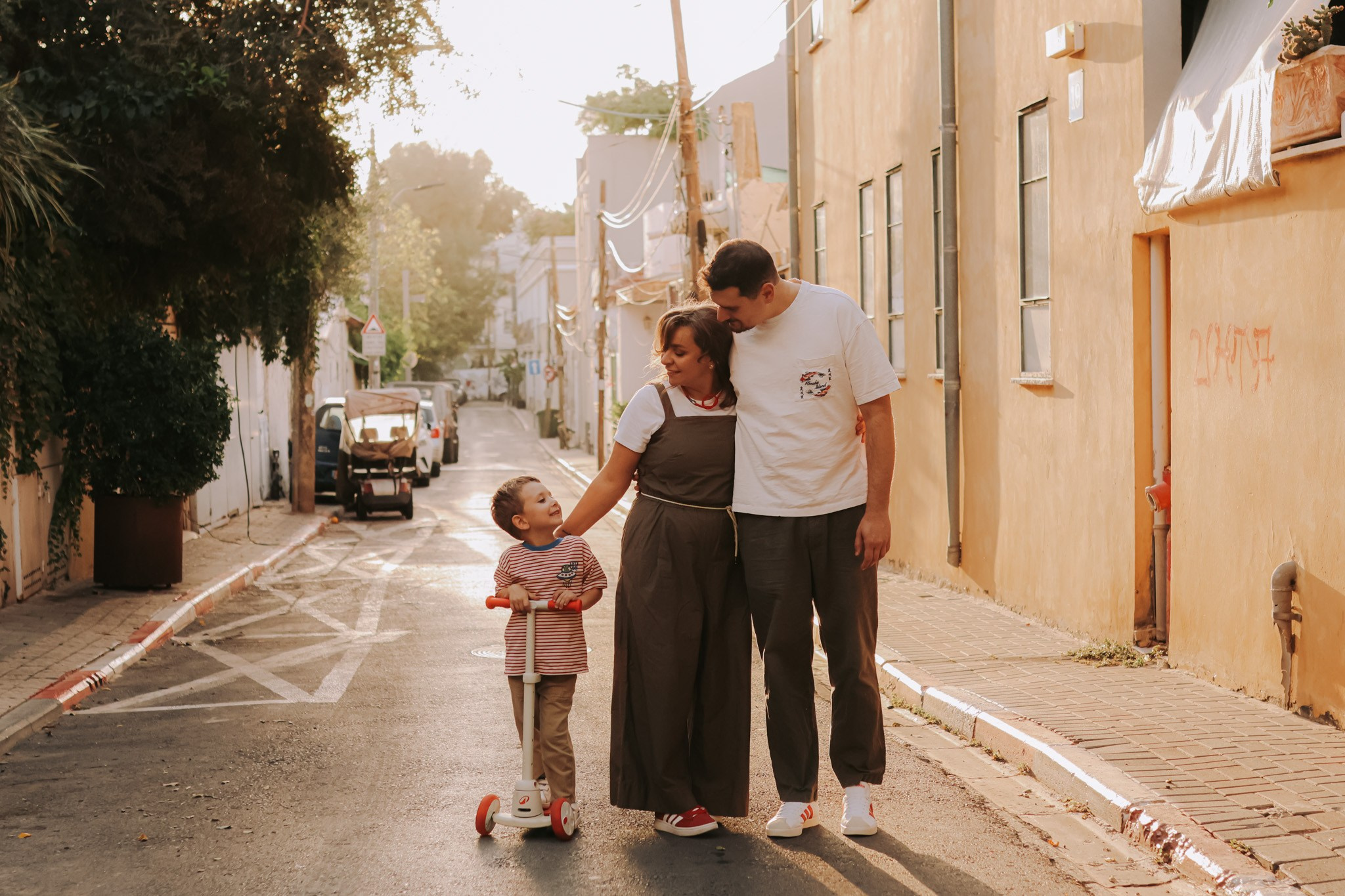 Nata, Misha and Mark, Tel Aviv | November 2025. Photographer in Israel Alice Milchin