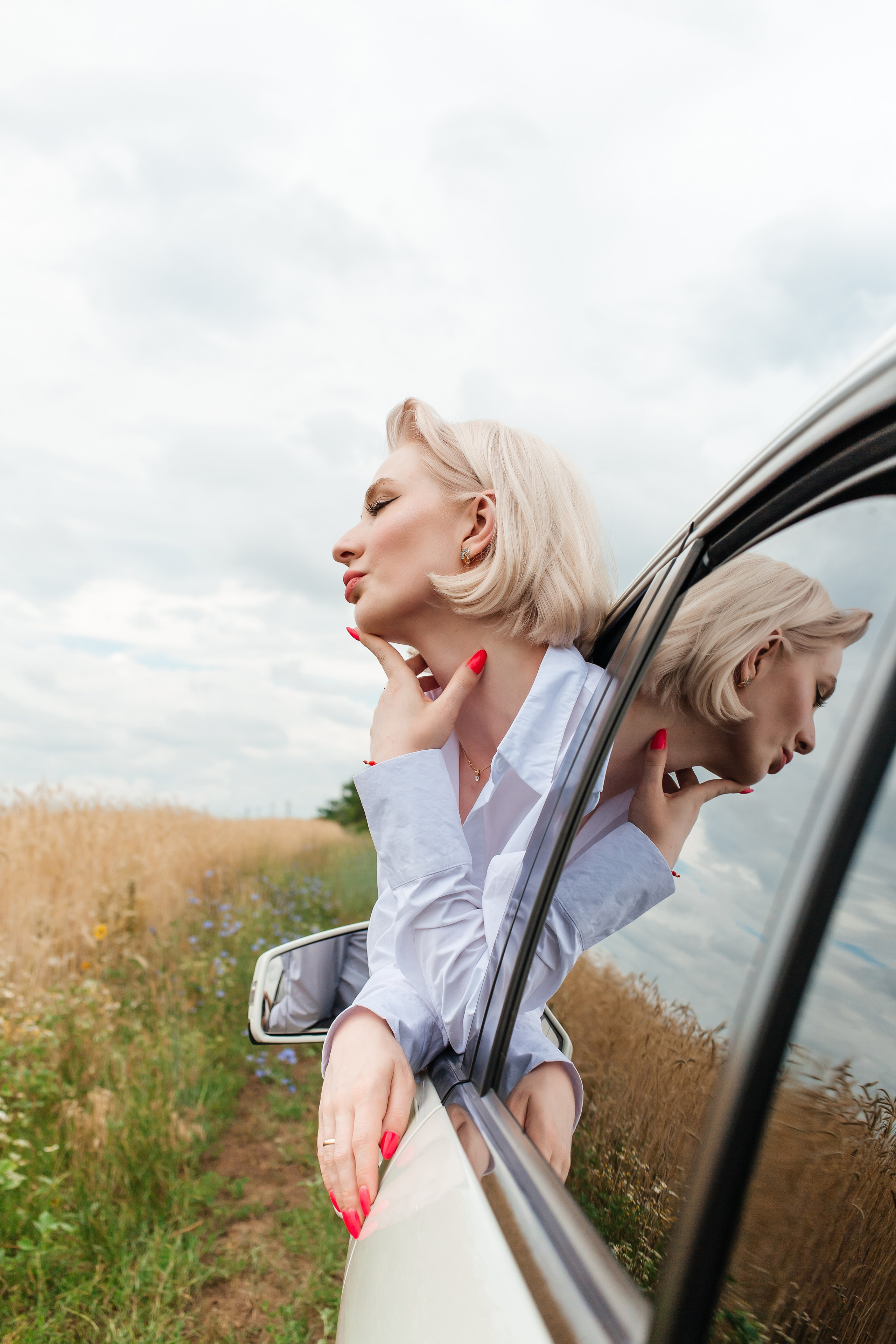 Александра фотосессия в поле. Женский фотограф в Оренбурге Ирина Заводчикова