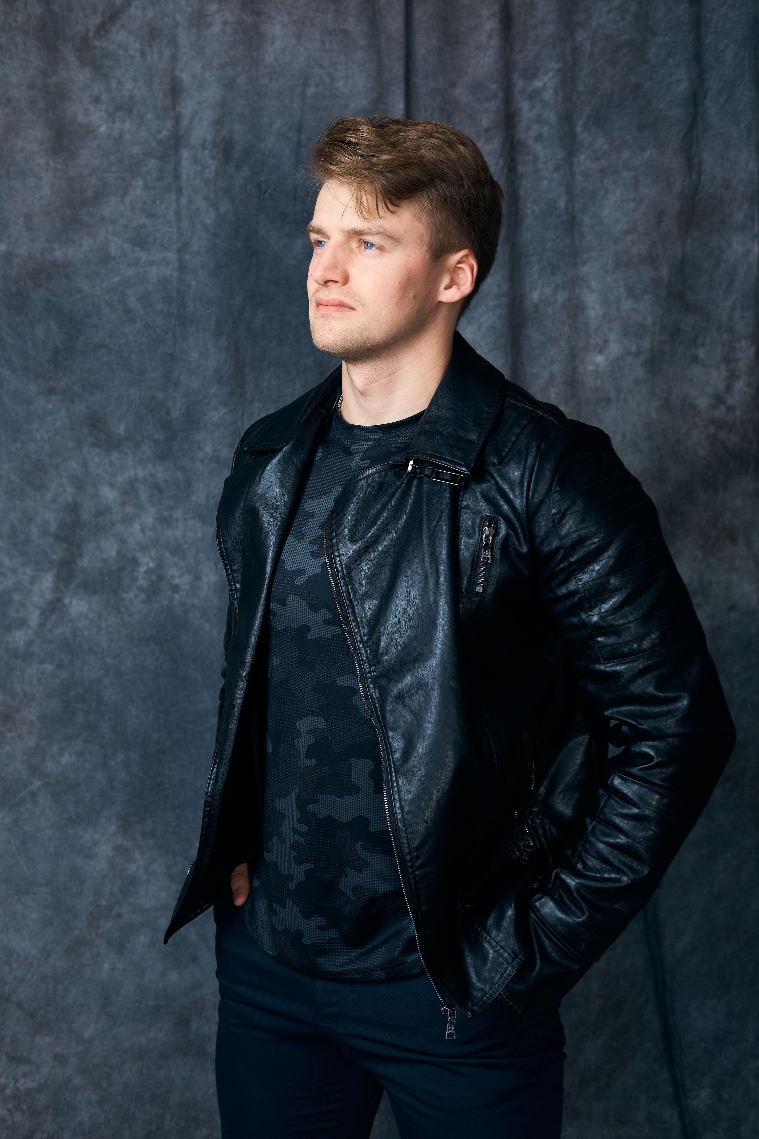 Мужской портрет в студии. Фотограф Дмитрий Соколов Киров