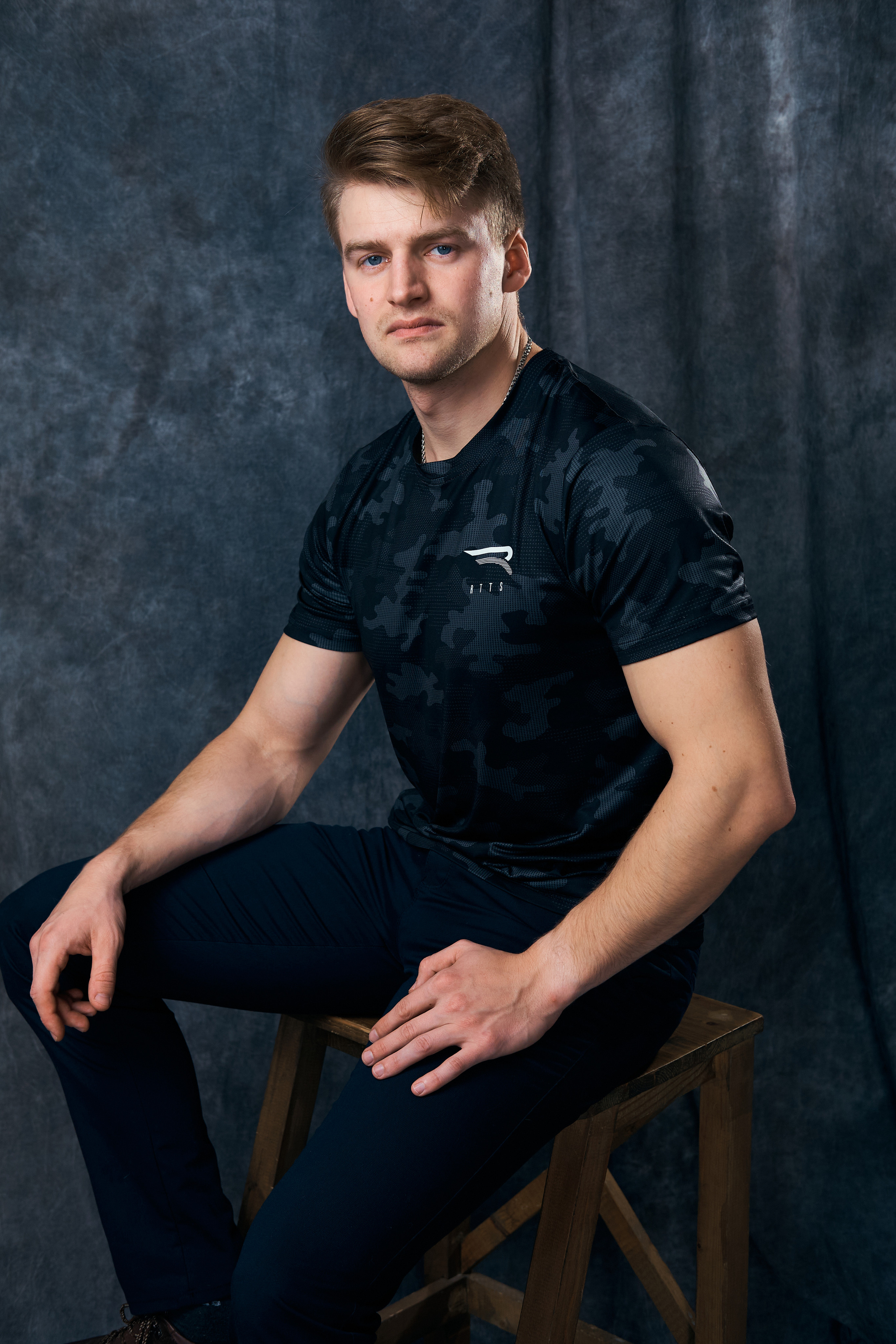 Мужской портрет в студии. Фотограф Дмитрий Соколов Киров