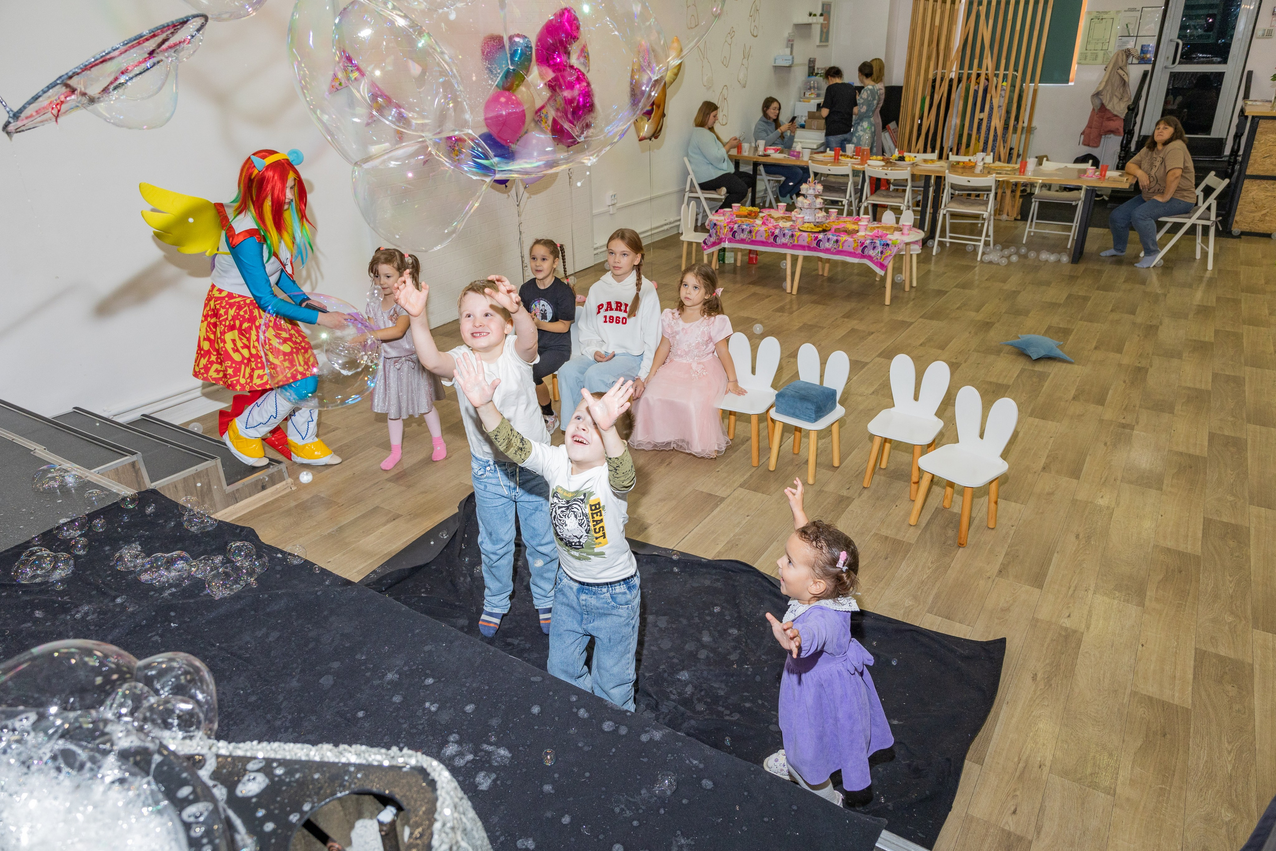 День Рождение Есении в Rabbit Holl. Выпускные альбомы во Владивостоке