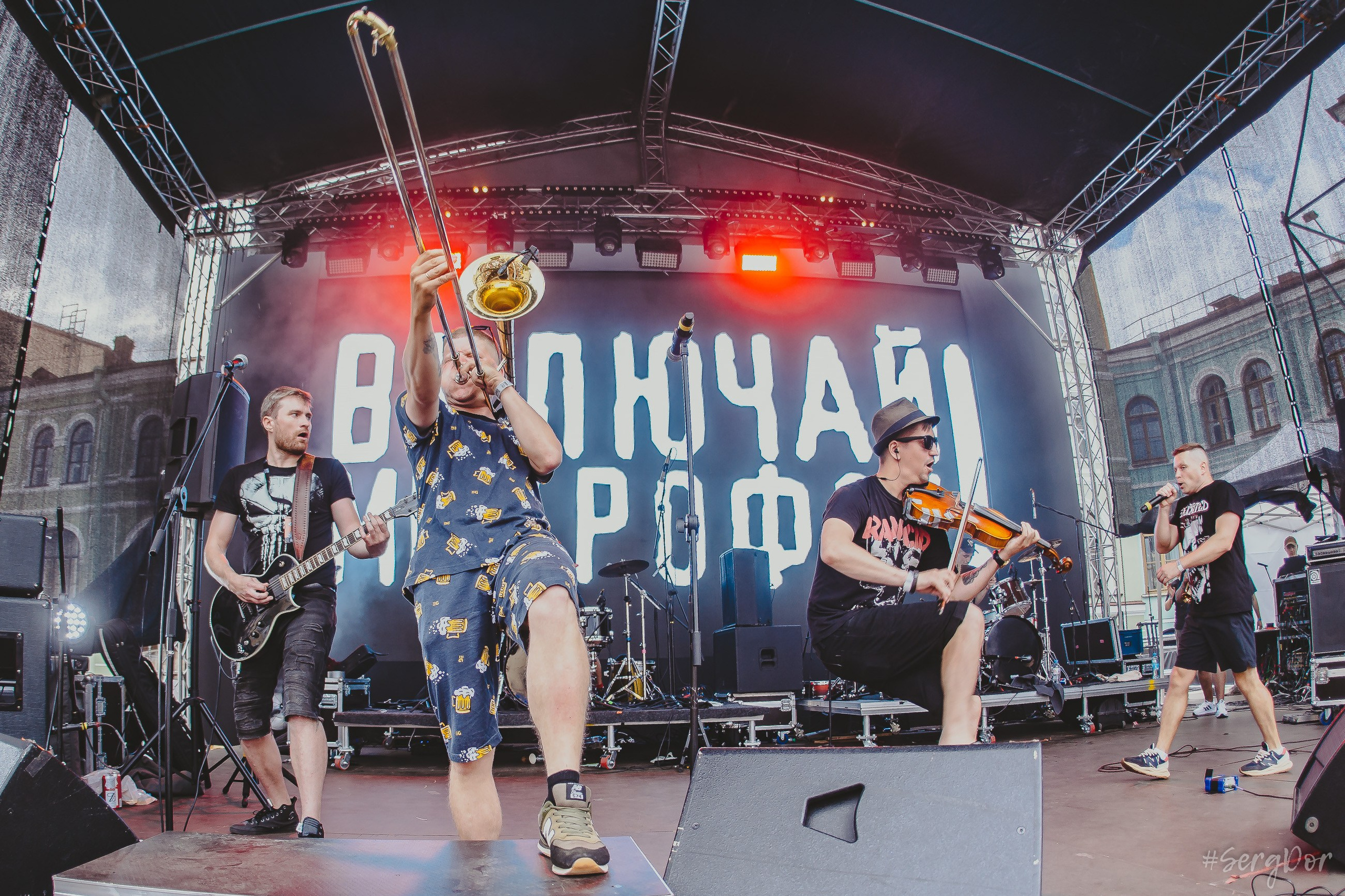 Включай Микрофон!, Панки в городе, антитлен, Двор Гостинки, Санкт-Петербург, 29.06.2024, SergDor, ПНХС, 29 июня 2024 года, #SergDor