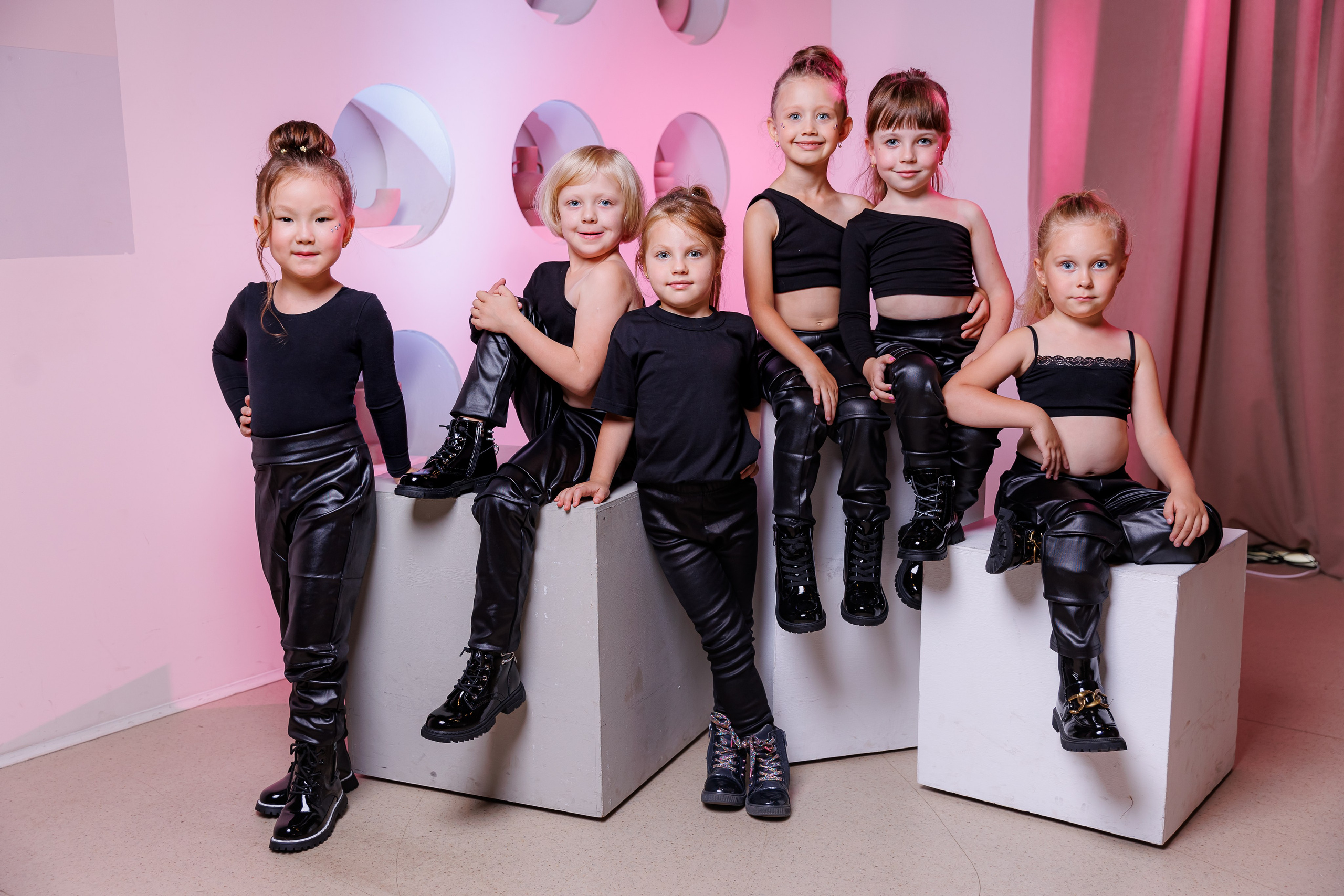 Студийная съёмка для вокальной студии «Звёздочка». Семейный и детский фотограф Комина Елена, Власиха, Одинцово