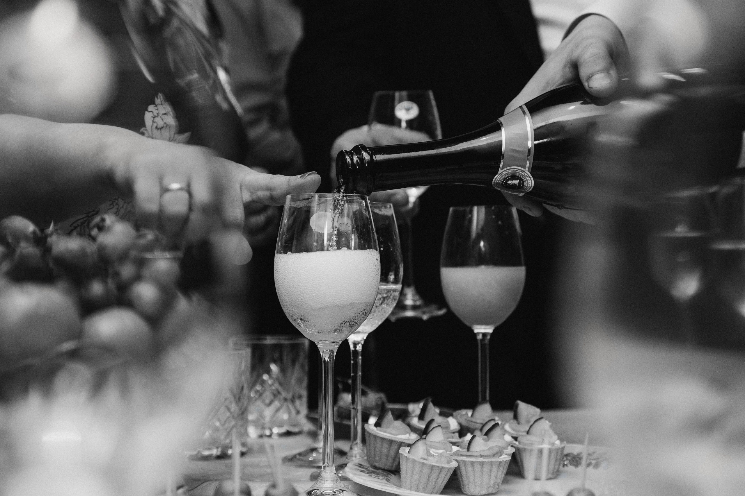 S & E. Street photographer