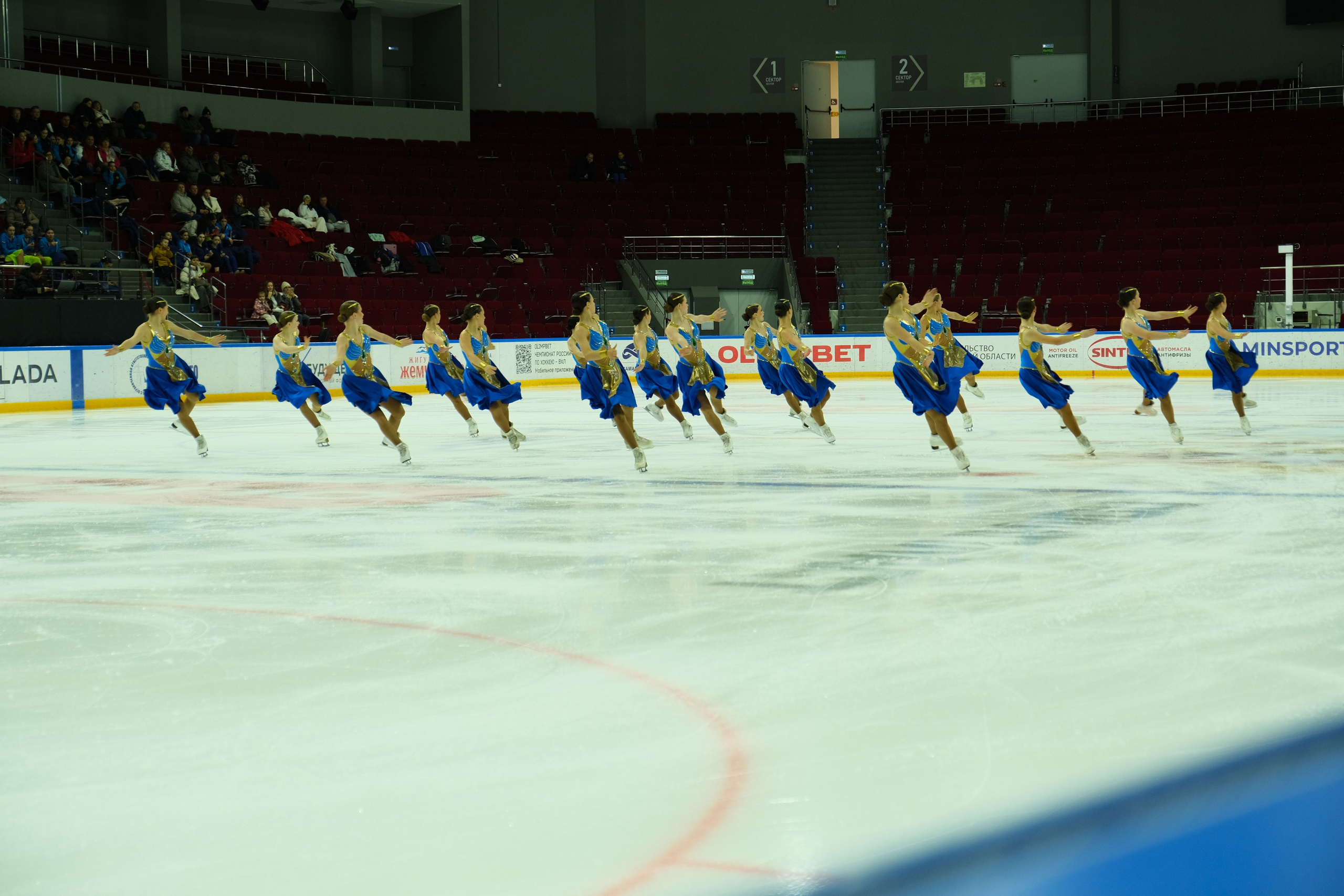 «Самарочка» этап кубка России по синхронному фигурному катанию. Александр Носов. Портретный и репортажный фотограф в Самаре