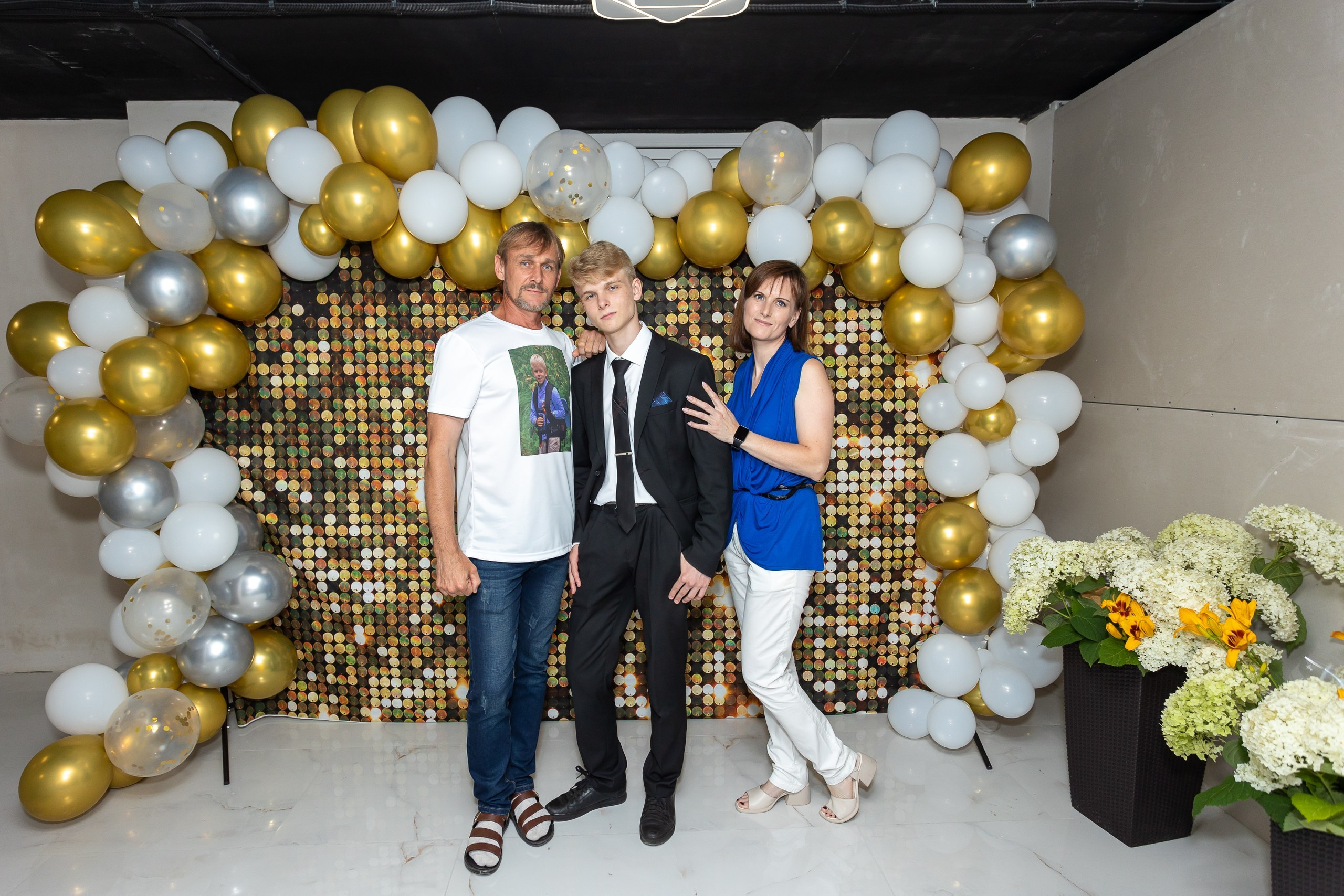 Вручение аттестата и выпускной вечер. Выпускные альбомы Майкоп, Краснодар Елена Золотарева