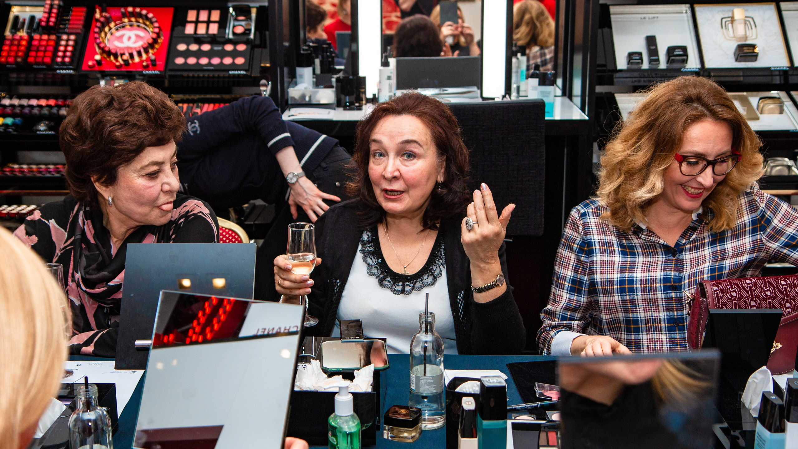 Chanel Екатеринбург. Предметный и репортажный фотограф Алексей Кротов