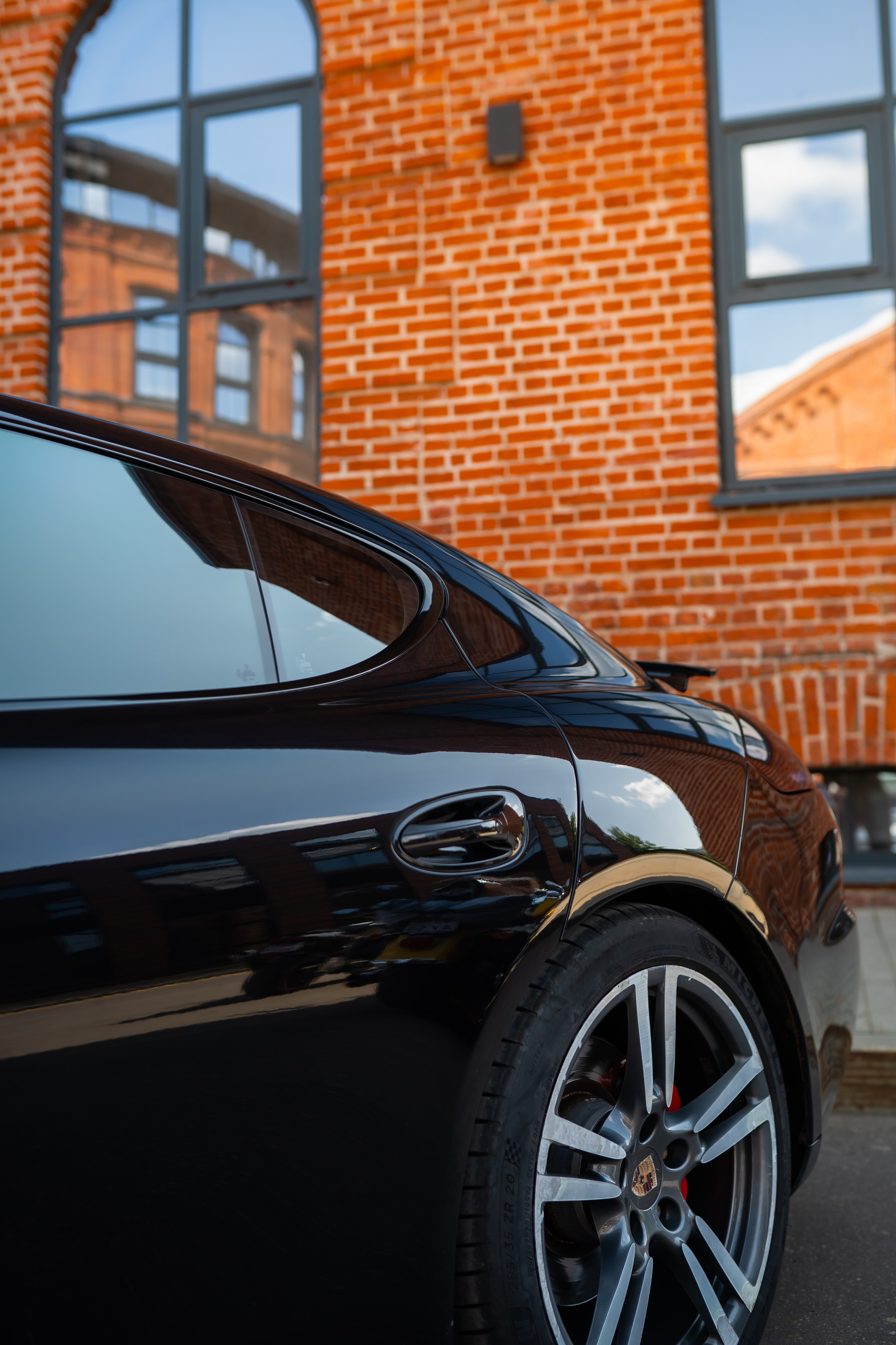 Porsche Panamera. Mirllaev