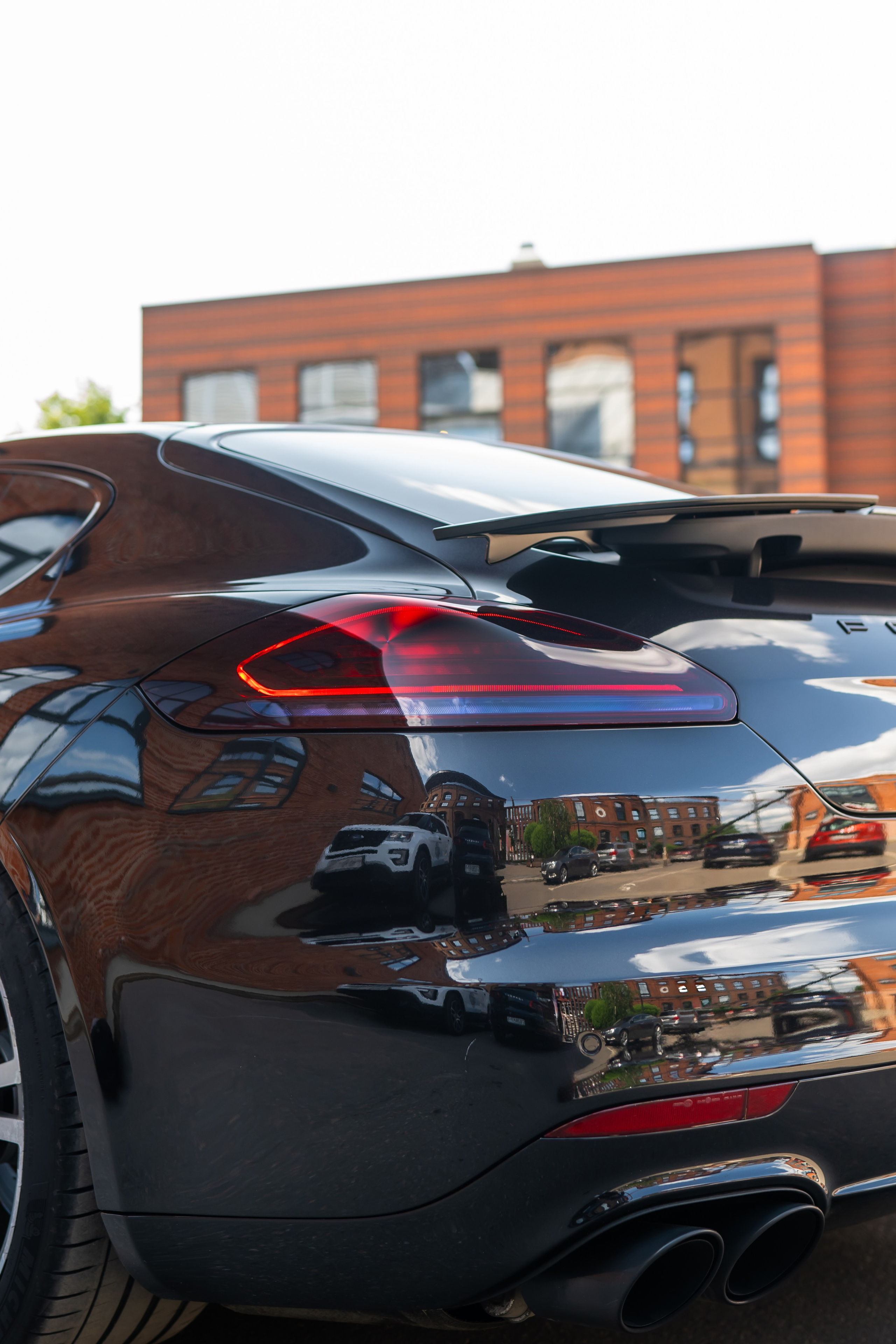 Porsche Panamera. Mirllaev