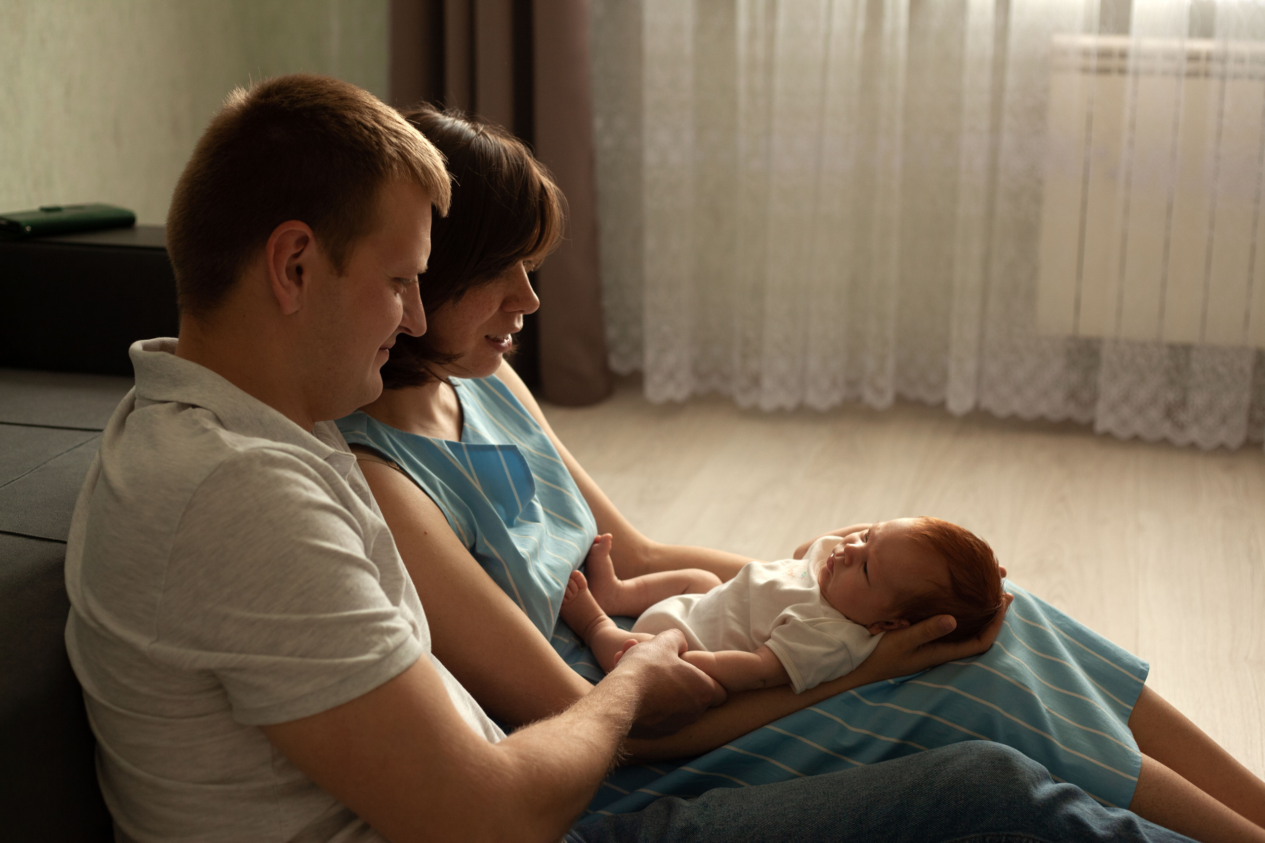 Домашняя фотосессия с новорожденным малышом. Фотограф видеограф Ольга Василевская