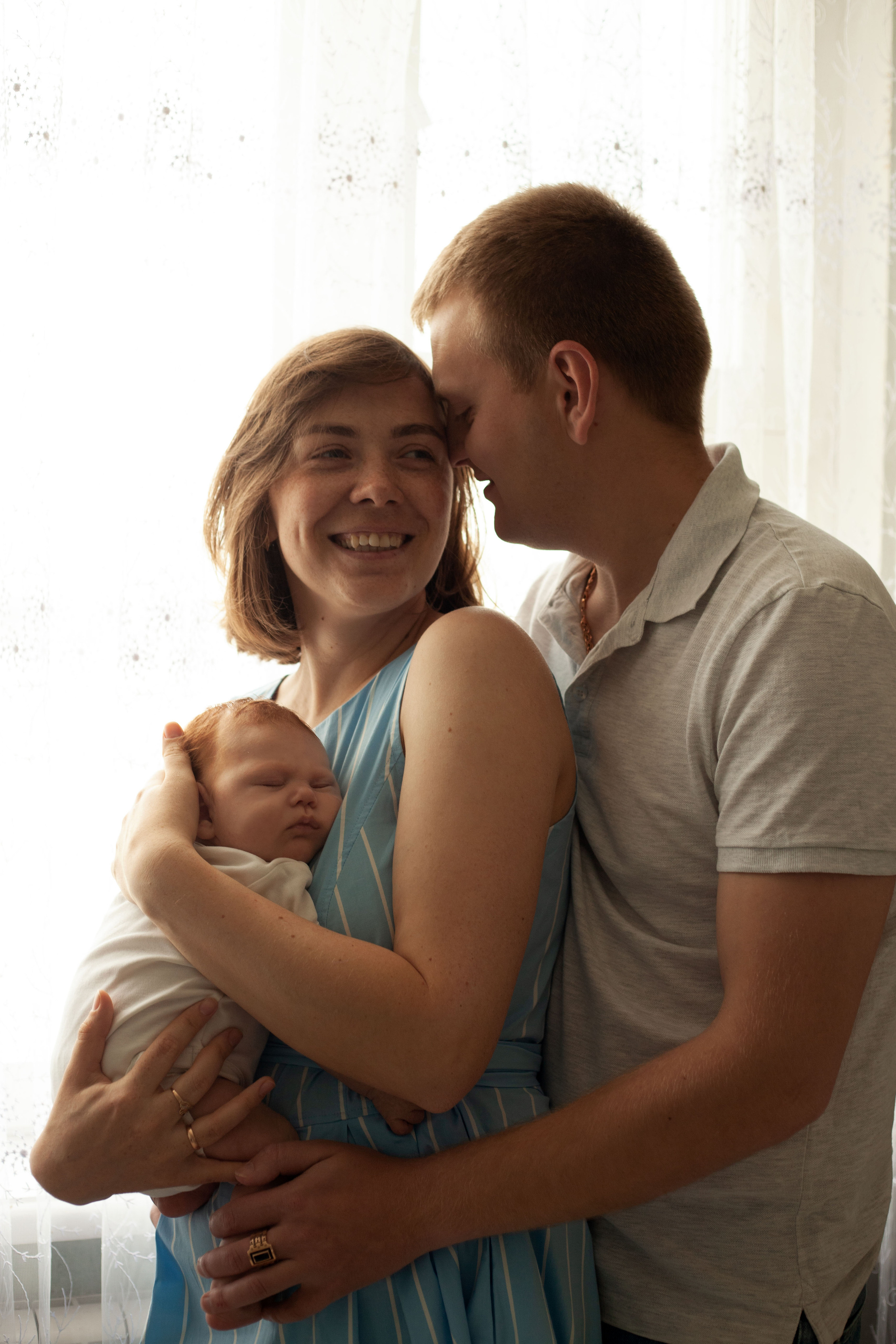 Домашняя фотосессия с новорожденным малышом. Фотограф видеограф Ольга Василевская