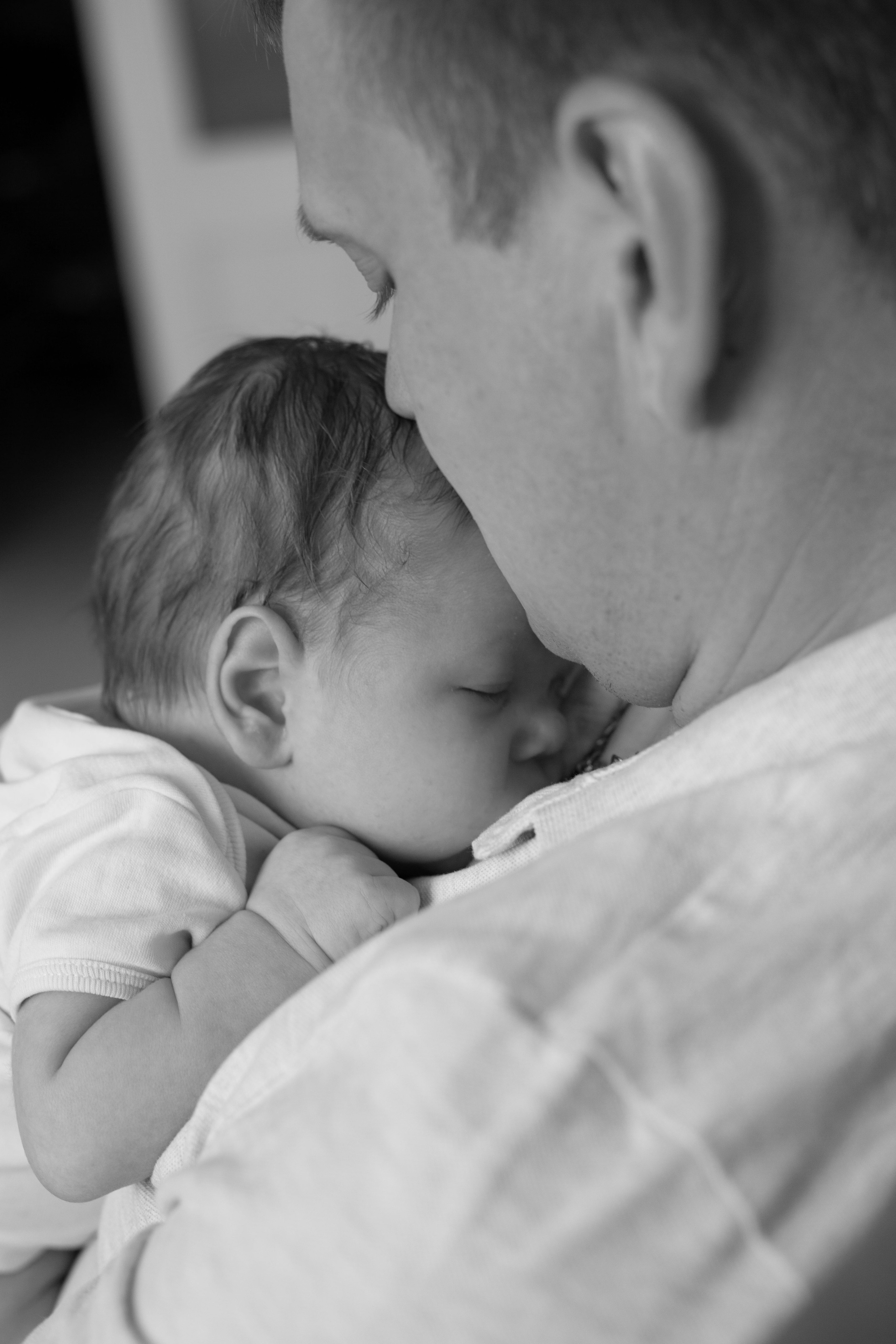 Домашняя фотосессия с новорожденным малышом. Фотограф видеограф Ольга Василевская