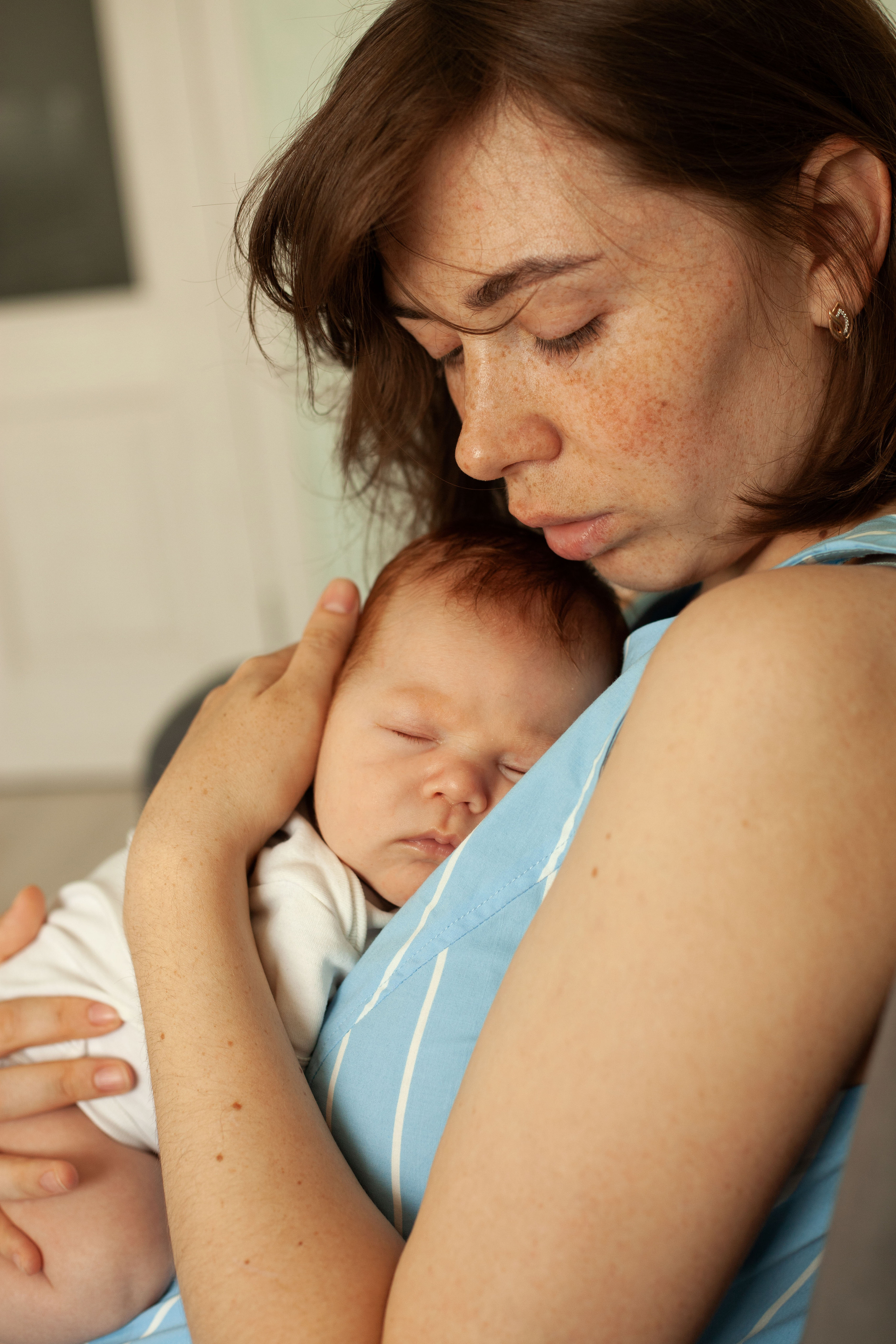 Домашняя фотосессия с новорожденным малышом. Фотограф видеограф Ольга Василевская