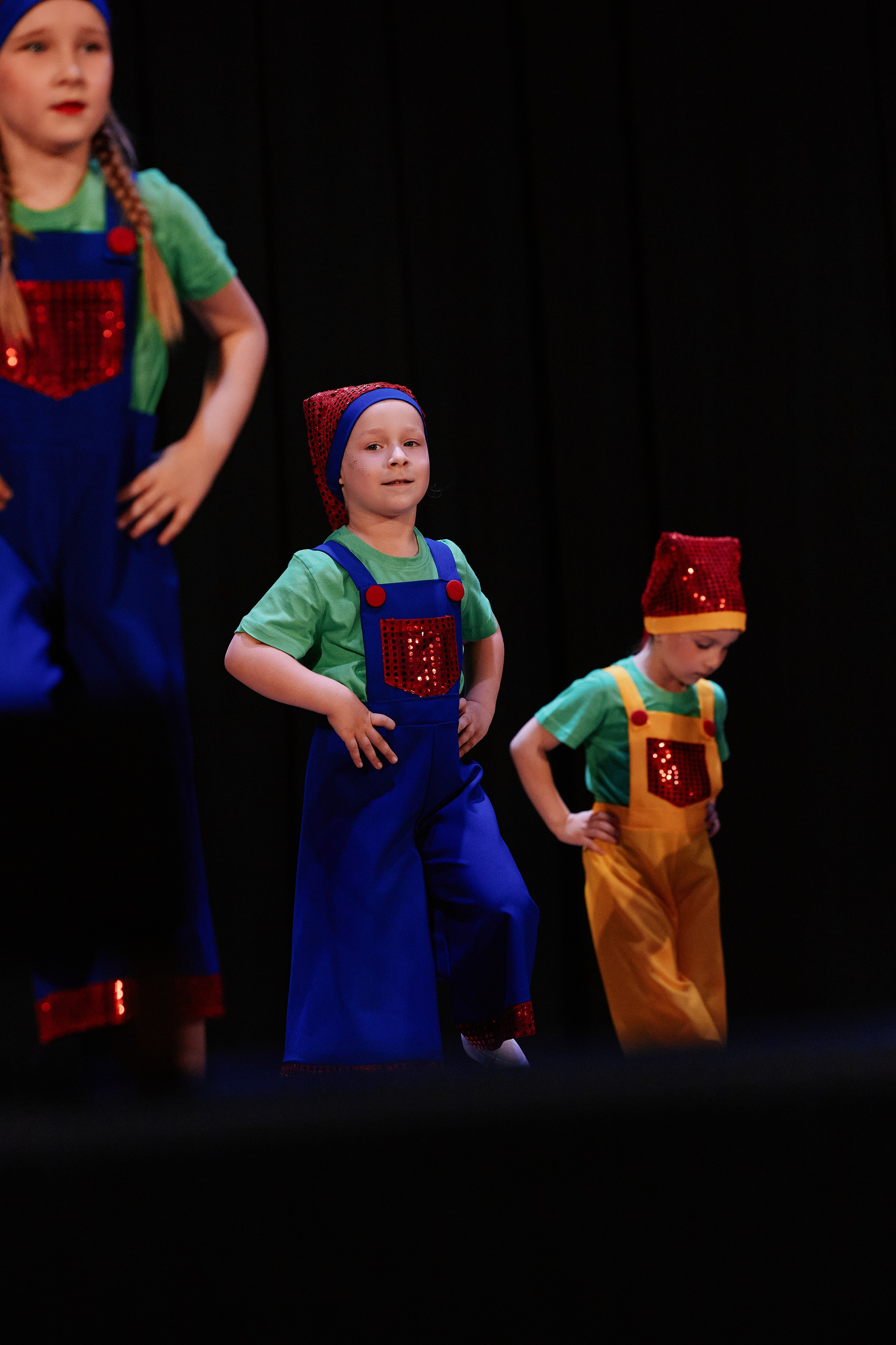 Концерт танцевальной студии Фиеста 08.06. Свадебный репортажный фотограф краснодар максим дремов дрёмов фотосессия студия цена