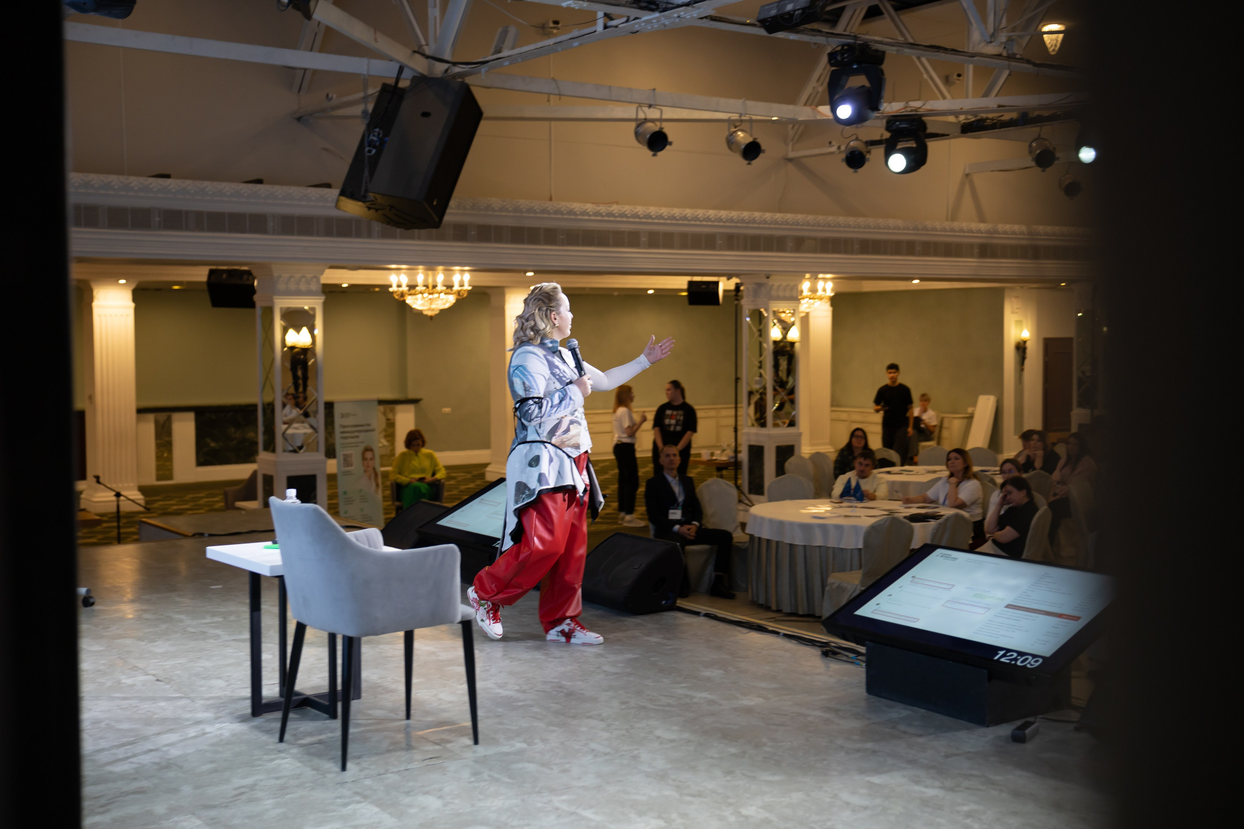 Бизнес-форум: МАРКЕТПЛЕЙСЫ ДНК будущего 2026 | ОПОРА России и АЛЬФА банк. Фотограф свадебный, репортажный, индивидуальный, фото для маркетплейсов, брендов, автосалонов