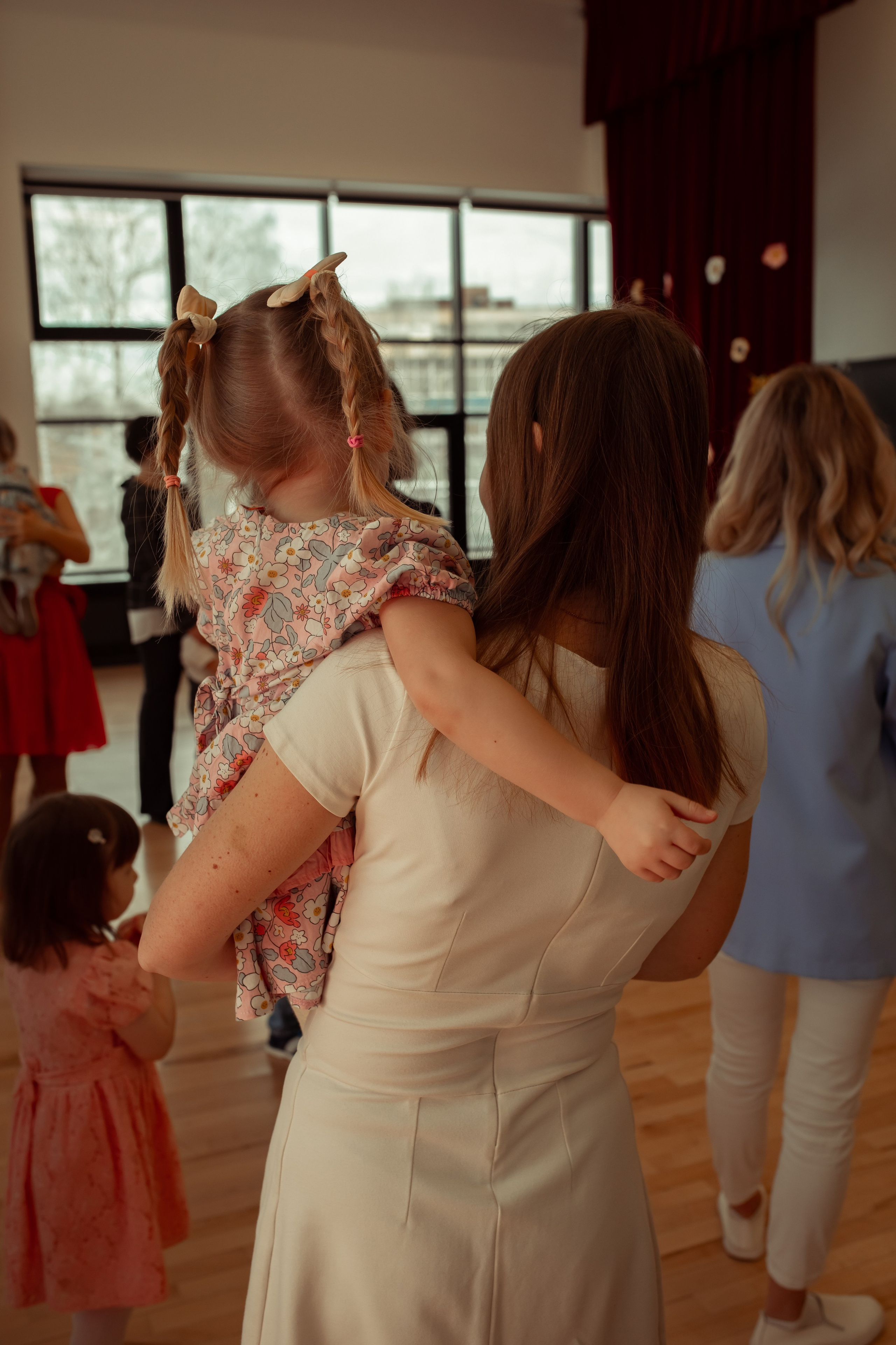Праздник весны в детском саду. Семейный и детский фотограф в Москве Дорогова Екатерина