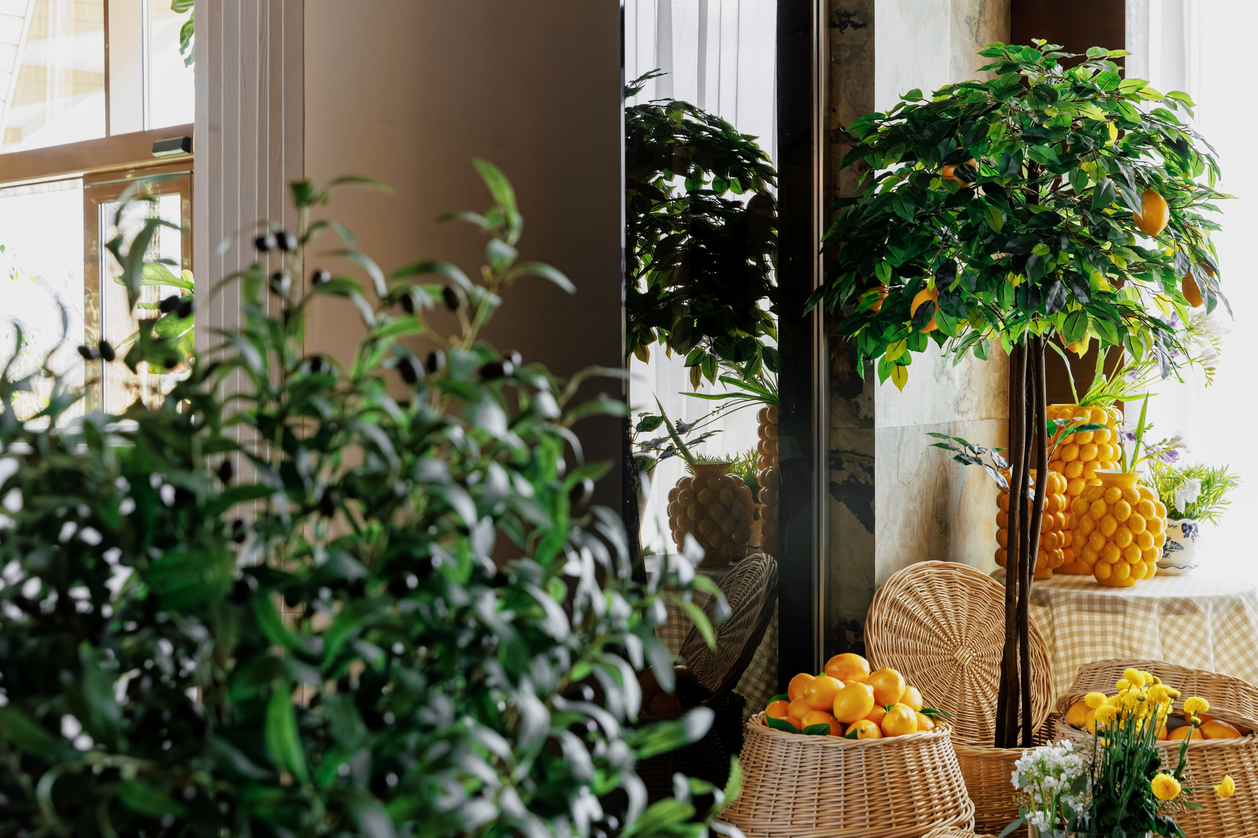 Strawberry Fields. Night2Day Санкт-Петербург