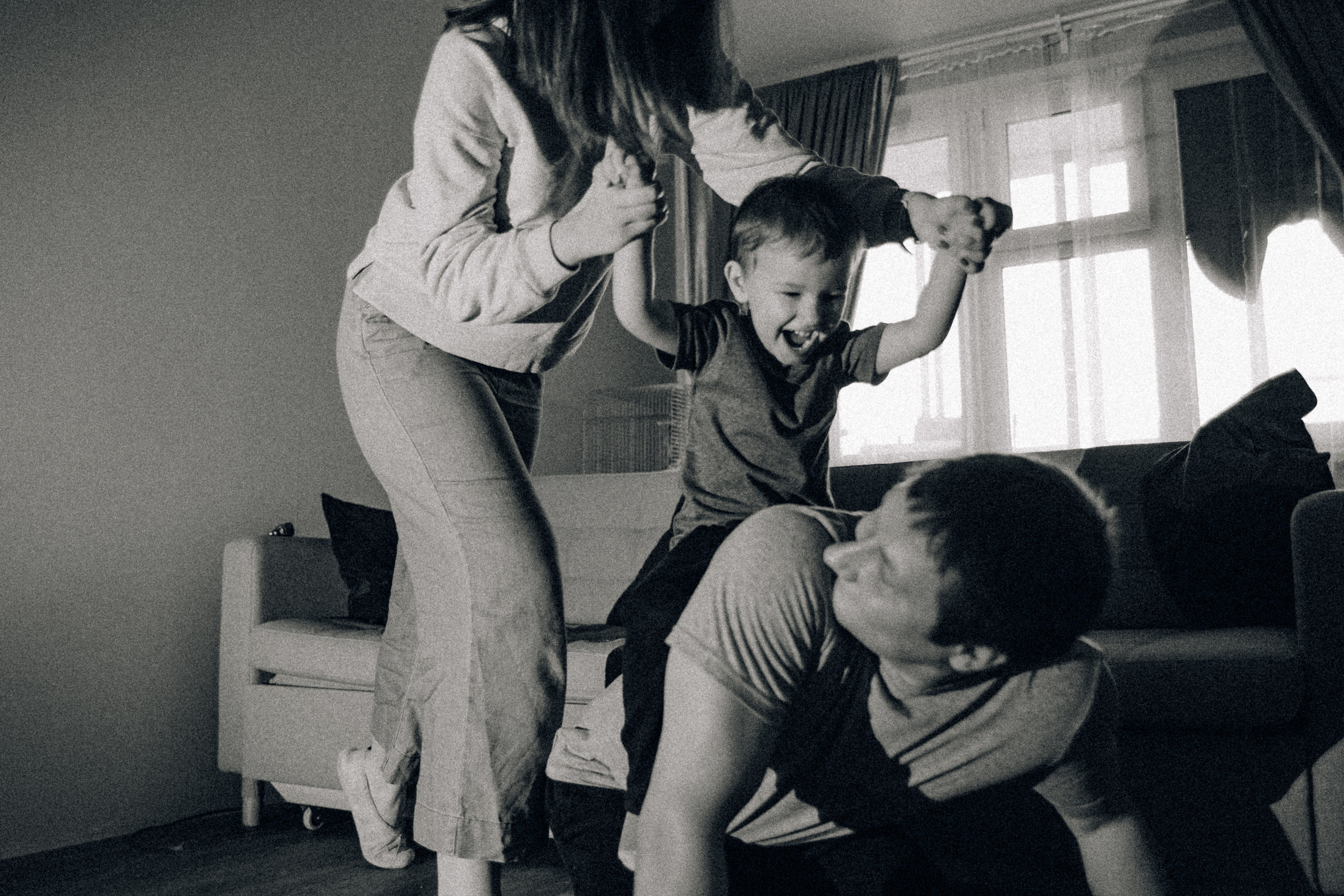 Аня Лёша Ростик и кот Маффин. Домашняя история с пряником и театром теней. Свадебный, семейный и женский фотограф в Москве Аникина Ольга