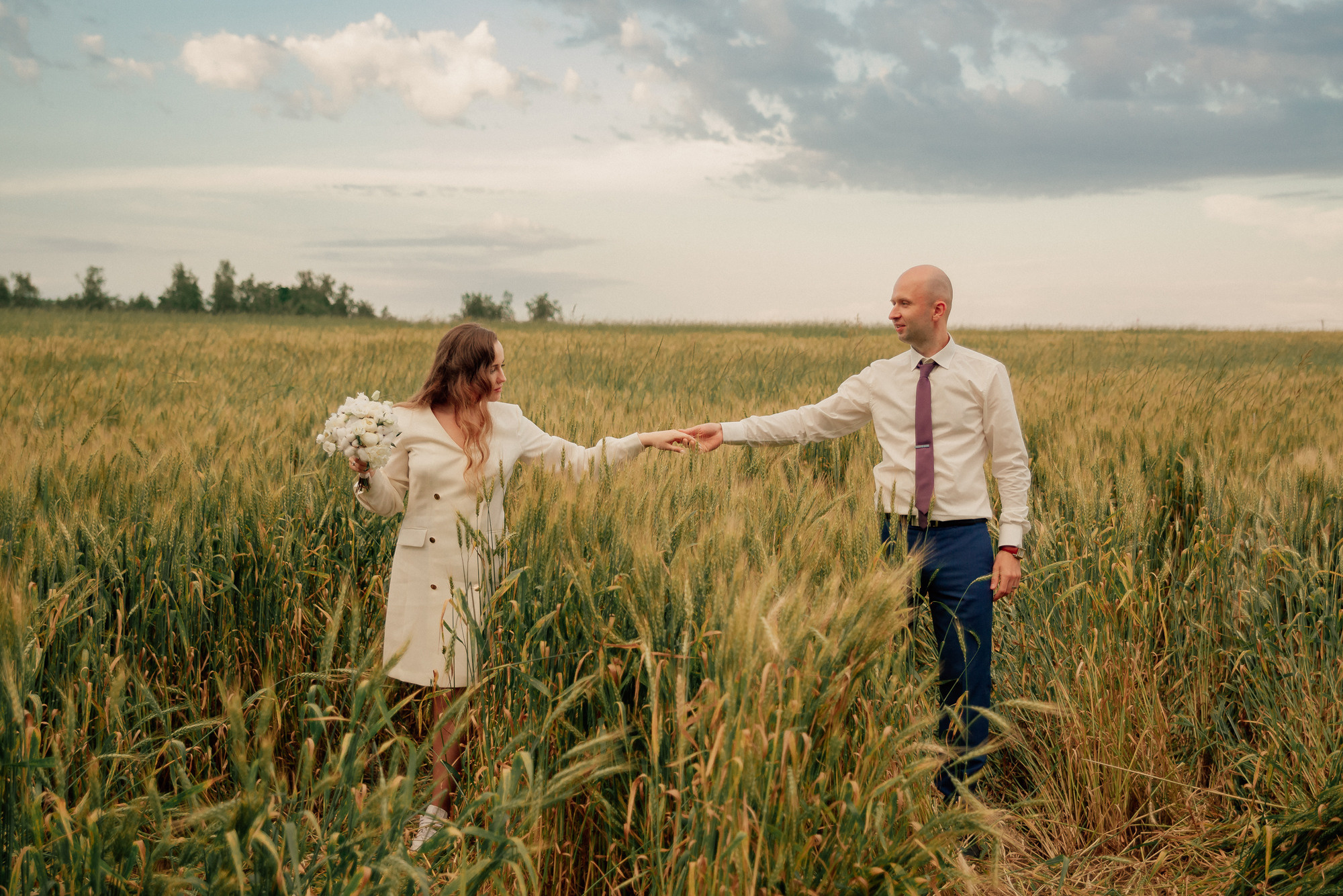 Маша Лёша. Свадьба в поле. Свадебный, семейный и женский фотограф в Москве Аникина Ольга