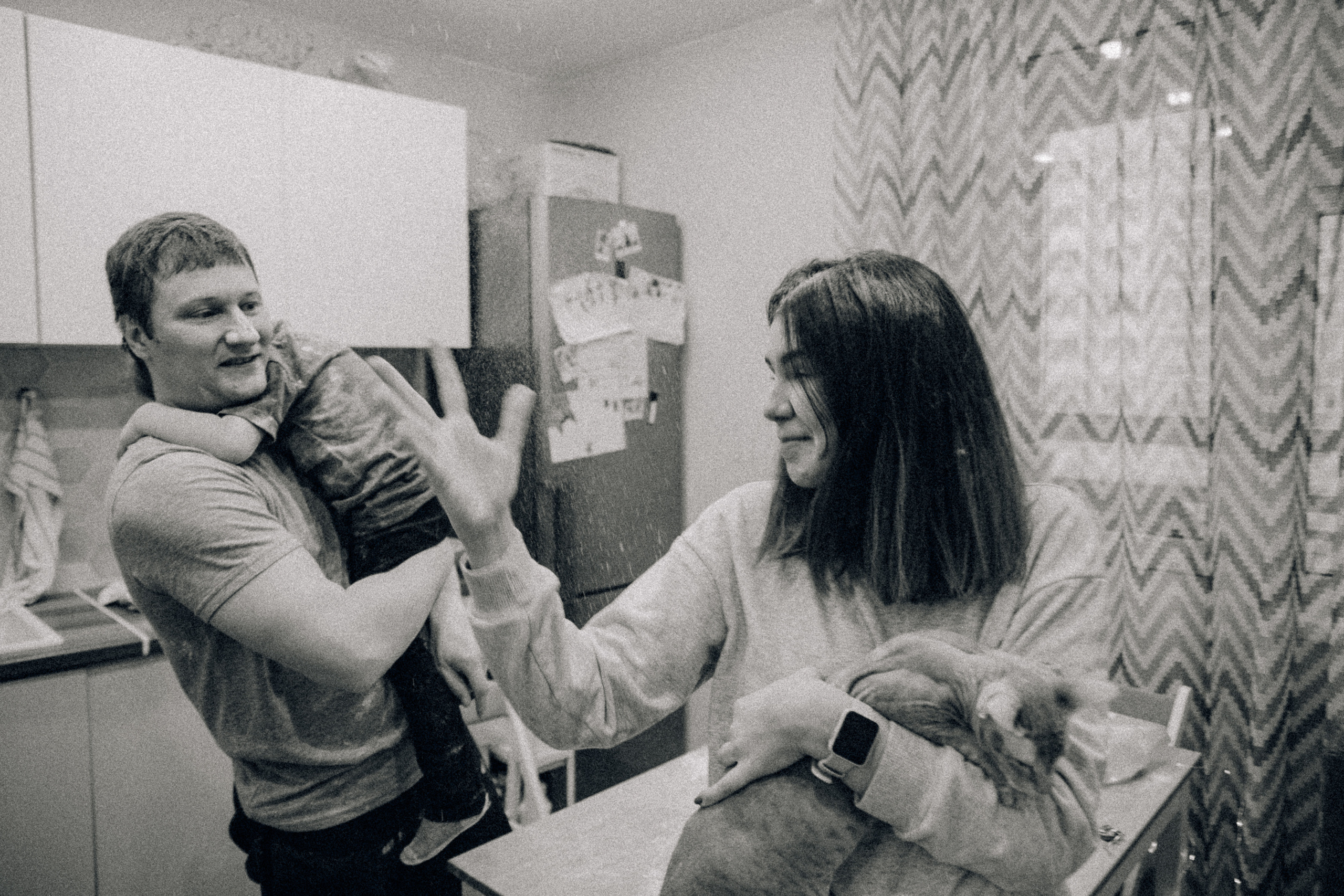 Аня Лёша Ростик и кот Маффин. Домашняя история с пряником и театром теней. Свадебный, семейный и женский фотограф в Москве Аникина Ольга