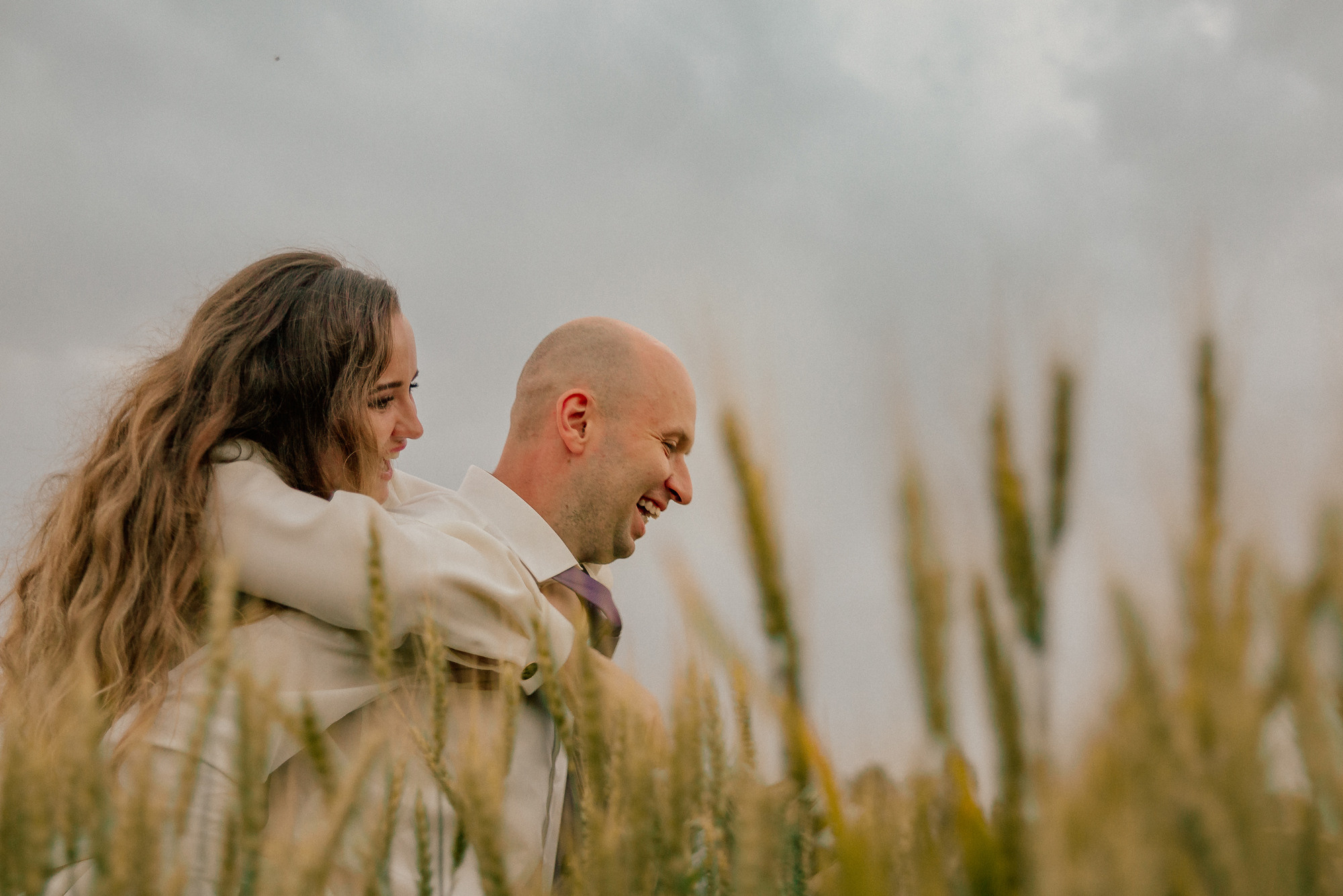 Маша Лёша. Свадьба в поле. Свадебный, семейный и женский фотограф в Москве Аникина Ольга