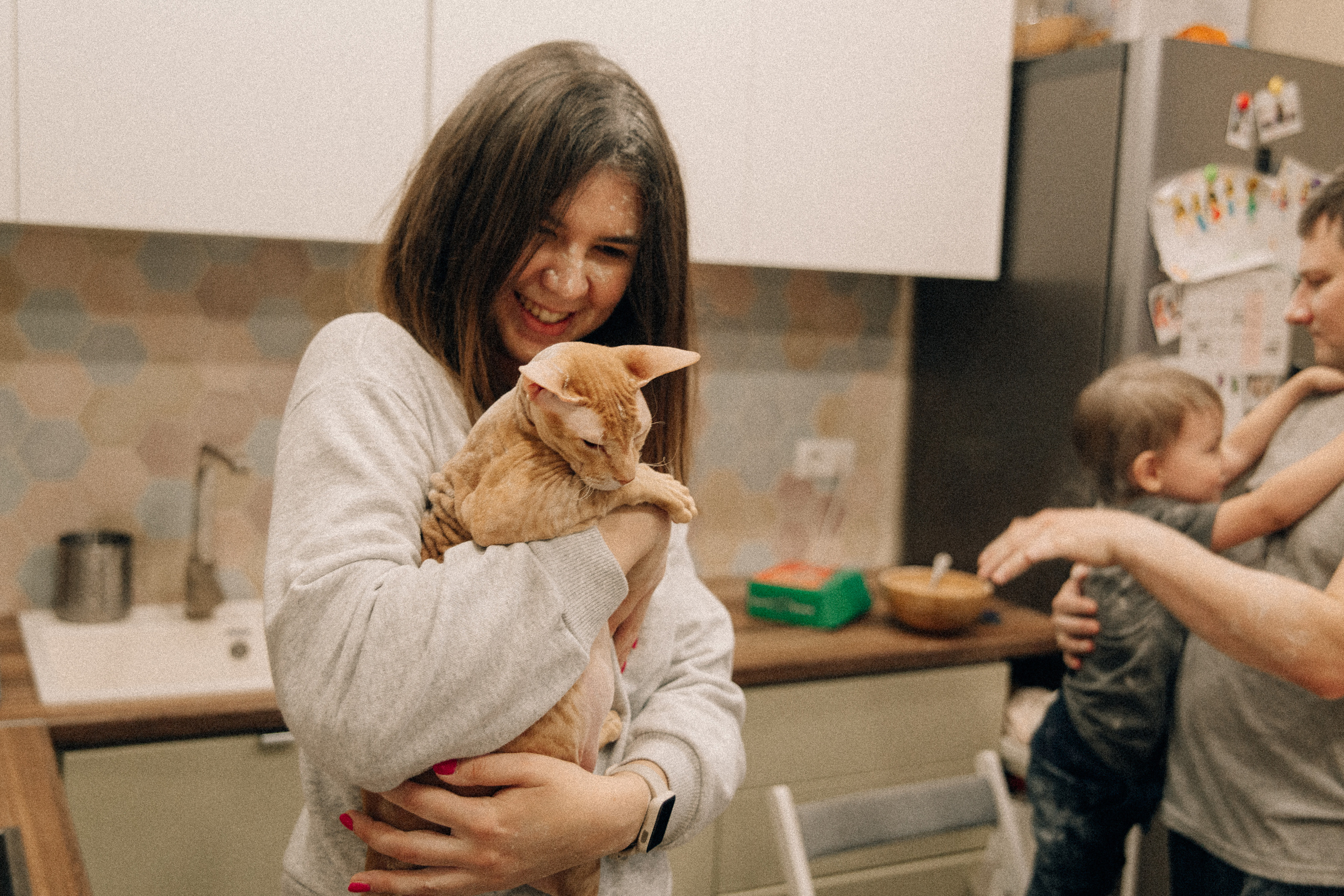 Аня Лёша Ростик и кот Маффин. Домашняя история с пряником и театром теней. Свадебный, семейный и женский фотограф в Москве Аникина Ольга