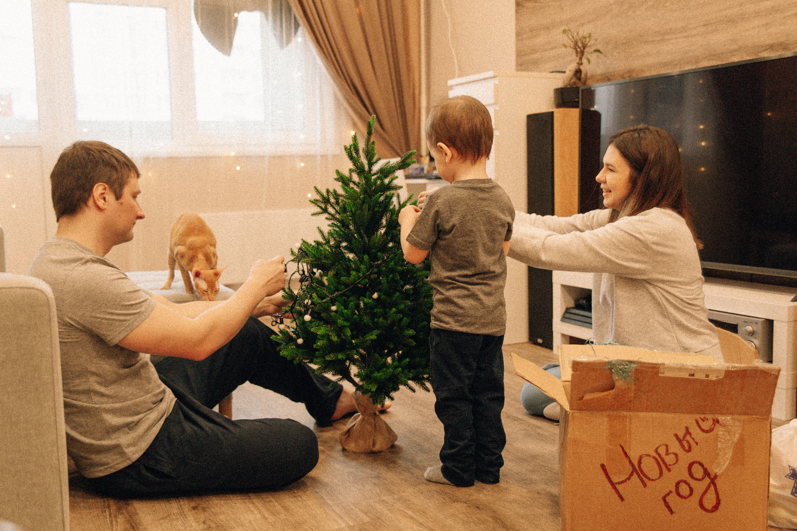 Аня Лёша Ростик и кот Маффин. Домашняя история с пряником и театром теней. Свадебный, семейный и женский фотограф в Москве Аникина Ольга