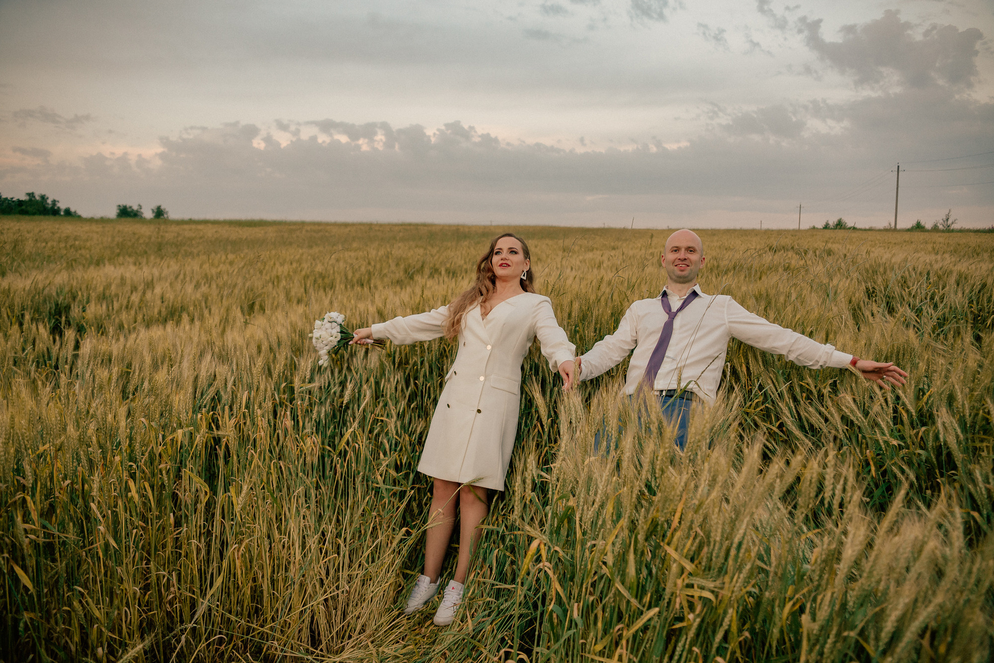 Маша Лёша. Свадьба в поле. Свадебный, семейный и женский фотограф в Москве Аникина Ольга
