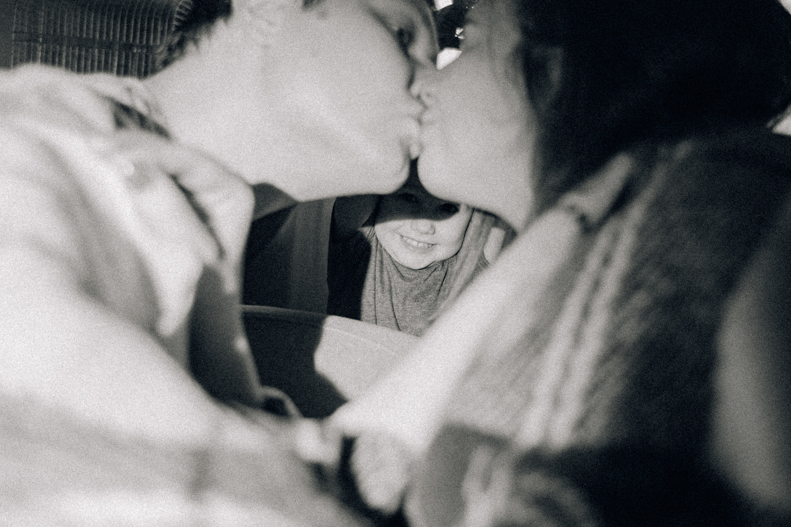 Аня Лёша Ростик и кот Маффин. Домашняя история с пряником и театром теней. Свадебный, семейный и женский фотограф в Москве Аникина Ольга