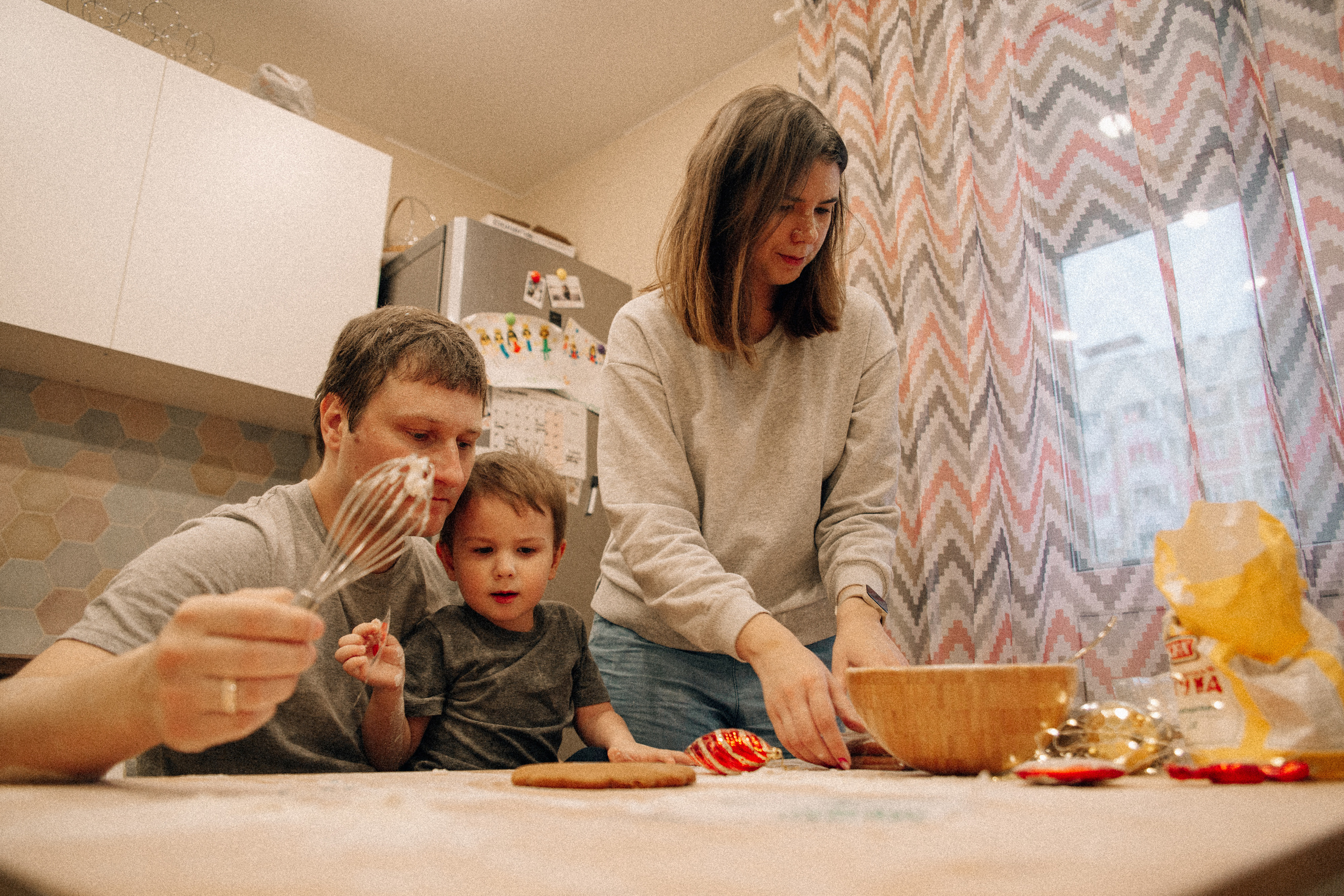 Аня Лёша Ростик и кот Маффин. Домашняя история с пряником и театром теней. Свадебный, семейный и женский фотограф в Москве Аникина Ольга