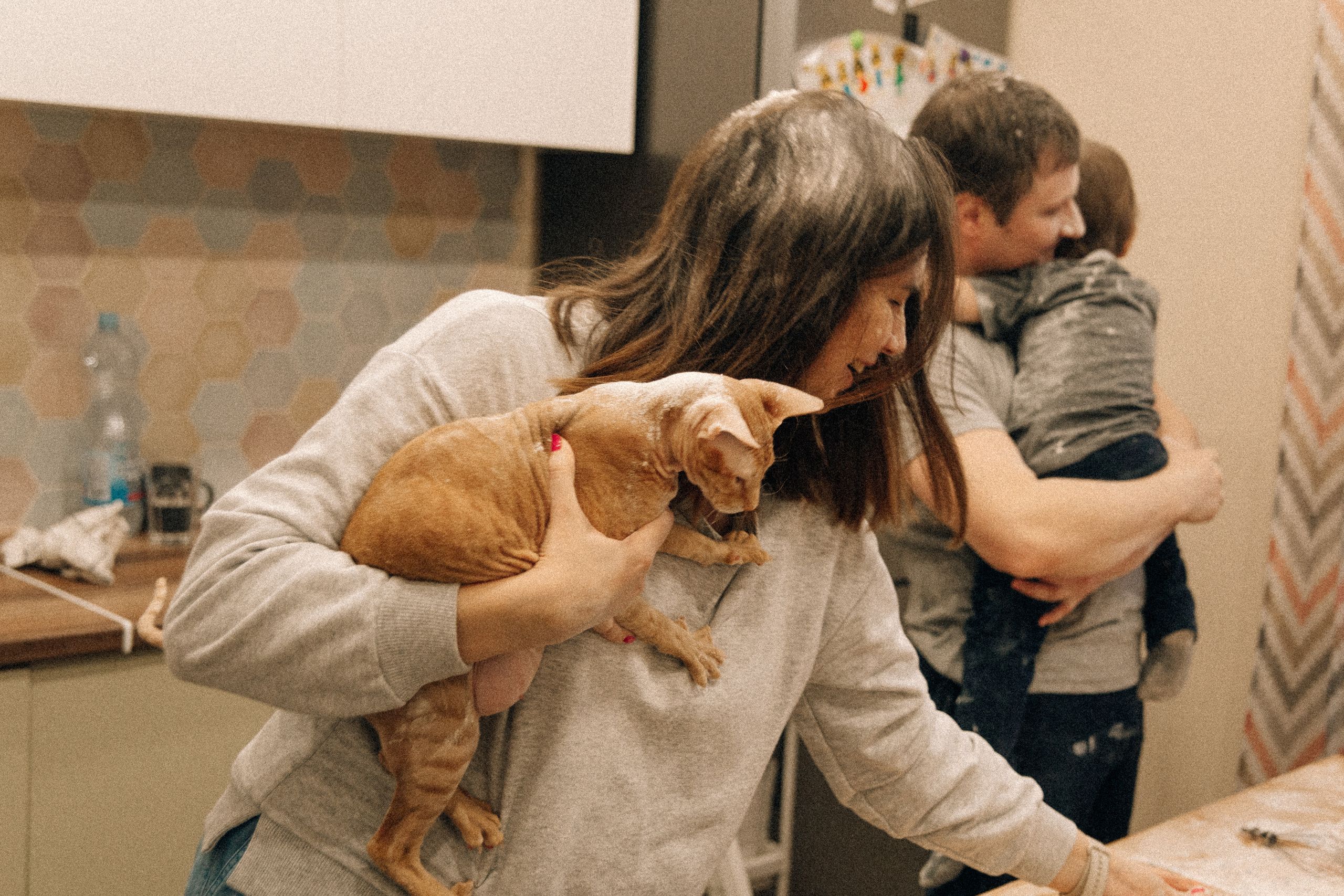 Аня Лёша Ростик и кот Маффин. Домашняя история с пряником и театром теней. Свадебный, семейный и женский фотограф в Москве Аникина Ольга