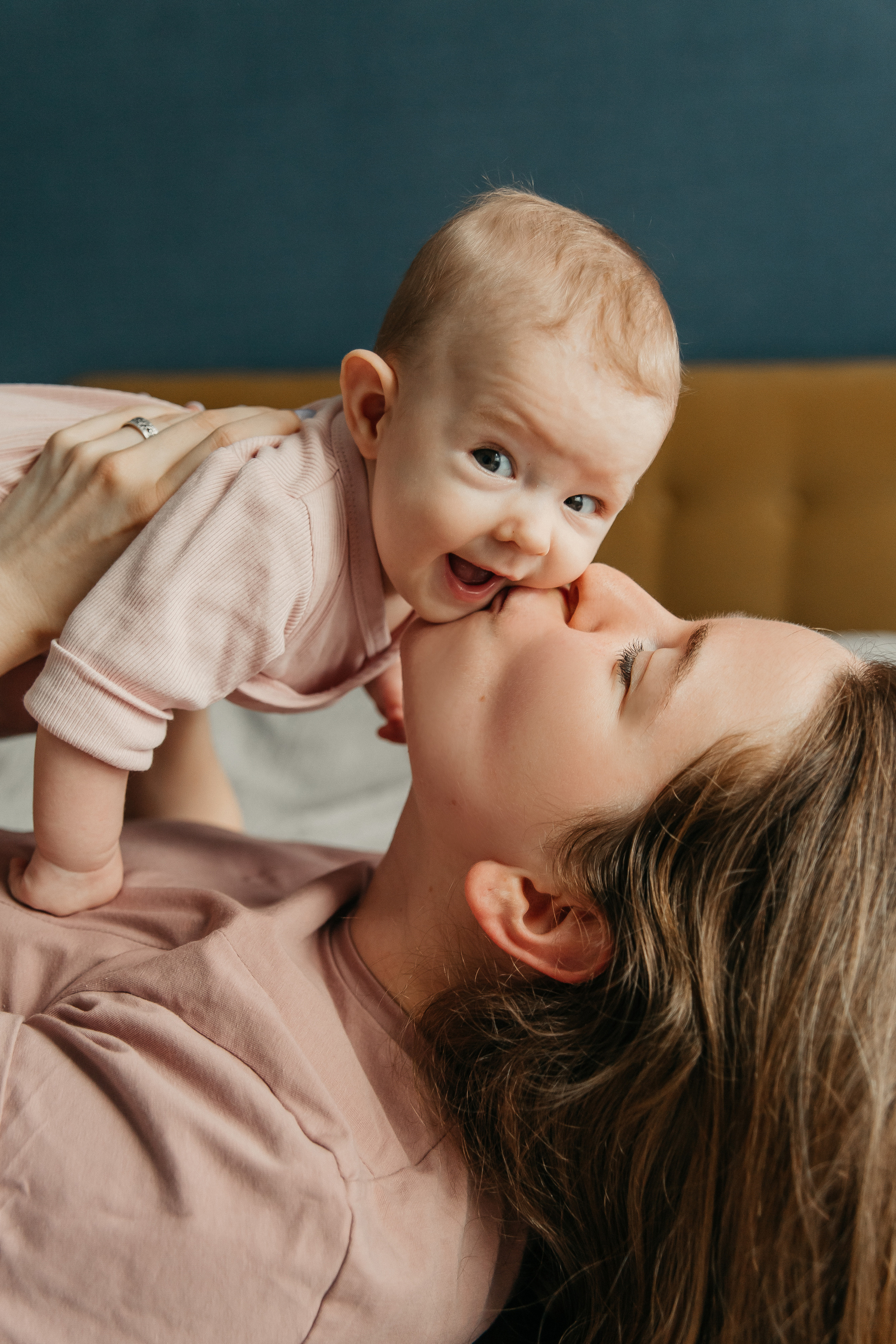 Настя Макс и Алиса. Домашняя уютная фотосессия. Свадебный, семейный и женский фотограф в Москве Аникина Ольга
