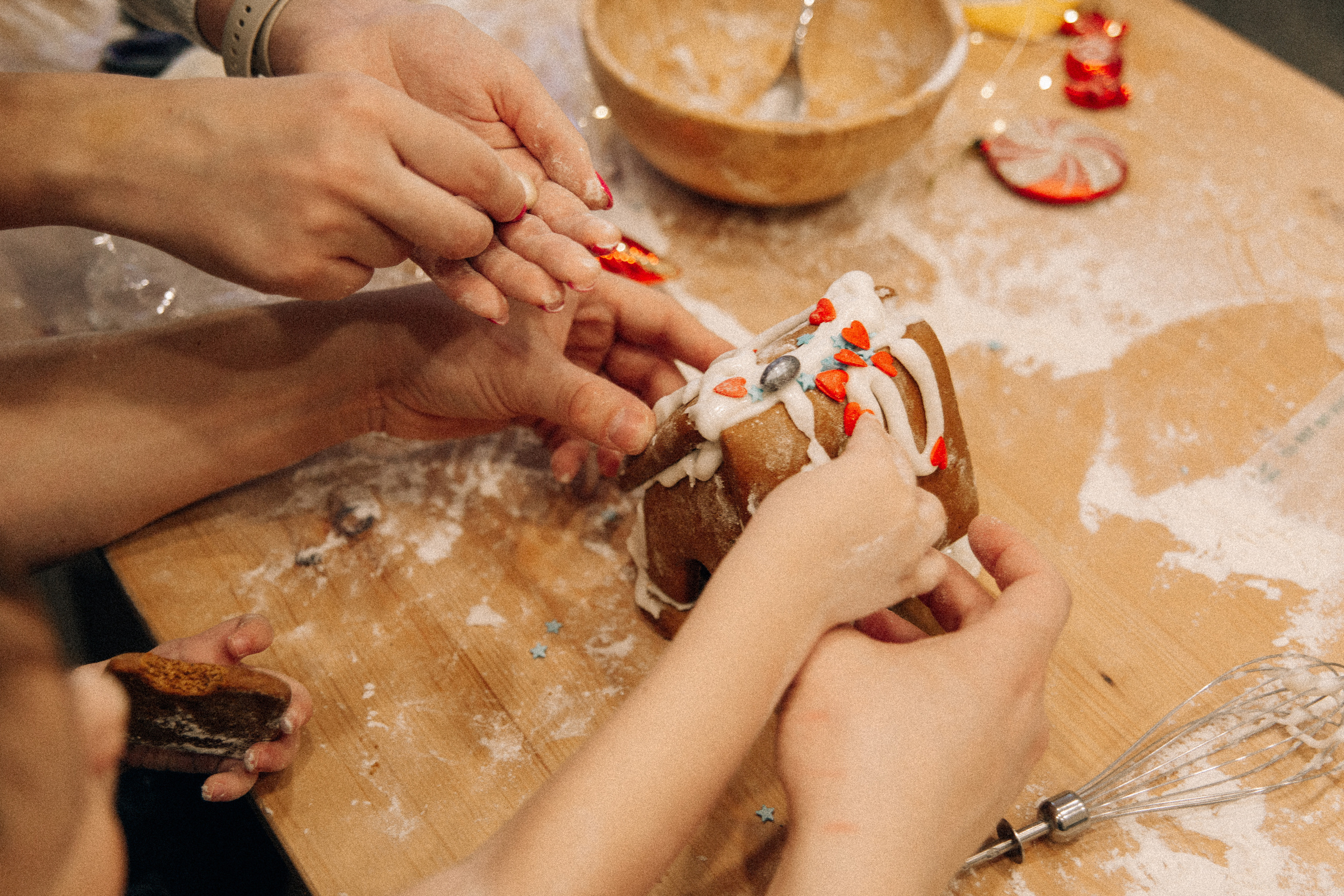 Аня Лёша Ростик и кот Маффин. Домашняя история с пряником и театром теней. Свадебный, семейный и женский фотограф в Москве Аникина Ольга