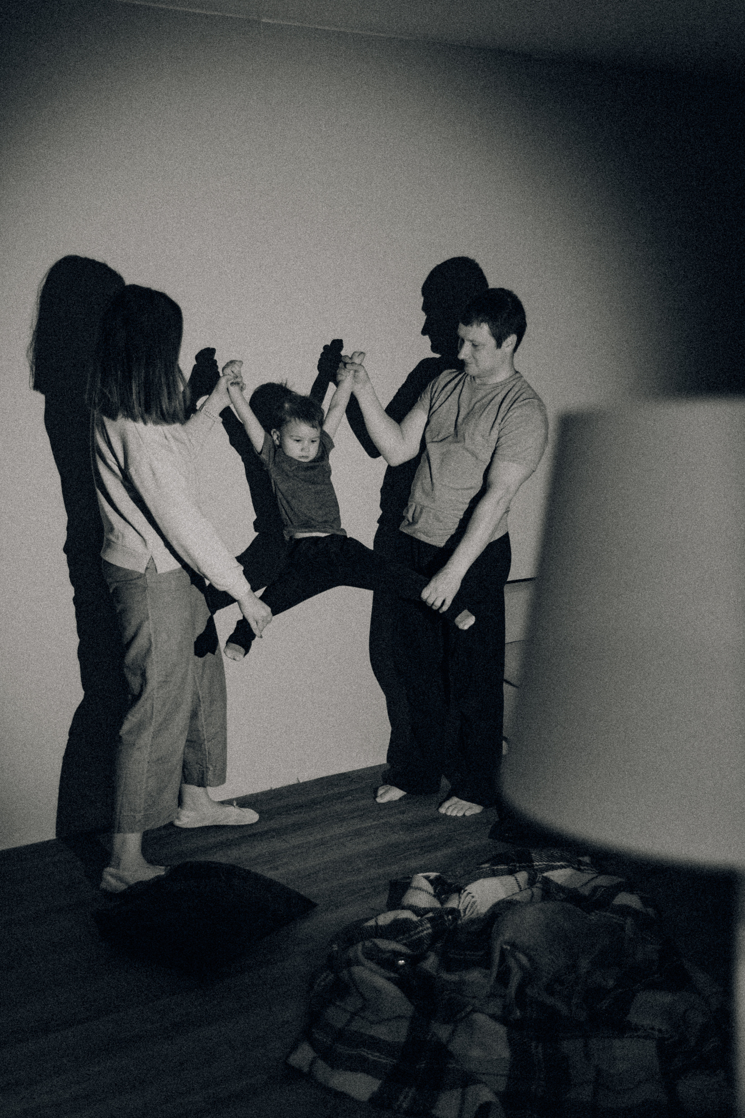 Аня Лёша Ростик и кот Маффин. Домашняя история с пряником и театром теней. Свадебный, семейный и женский фотограф в Москве Аникина Ольга