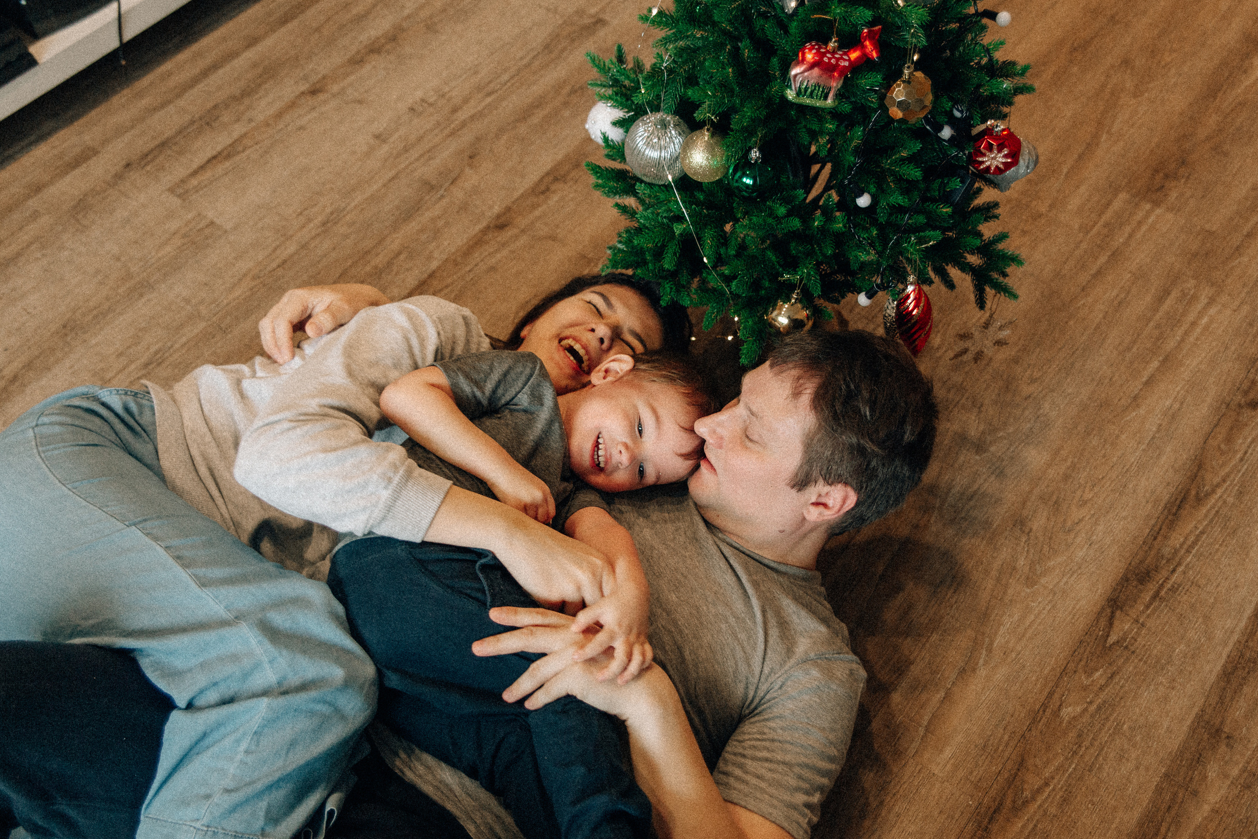 Аня Лёша Ростик и кот Маффин. Домашняя история с пряником и театром теней. Свадебный, семейный и женский фотограф в Москве Аникина Ольга