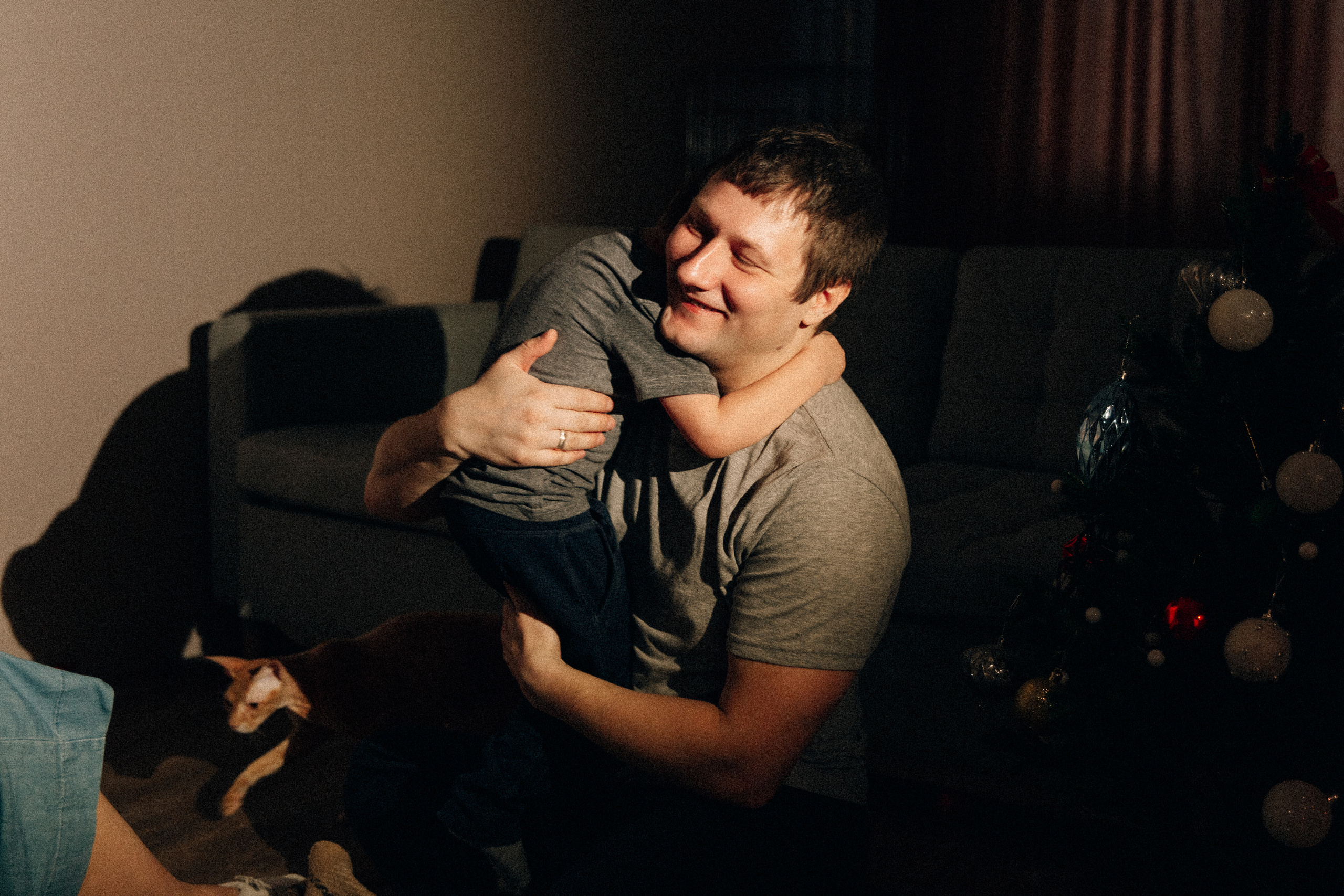 Аня Лёша Ростик и кот Маффин. Домашняя история с пряником и театром теней. Свадебный, семейный и женский фотограф в Москве Аникина Ольга